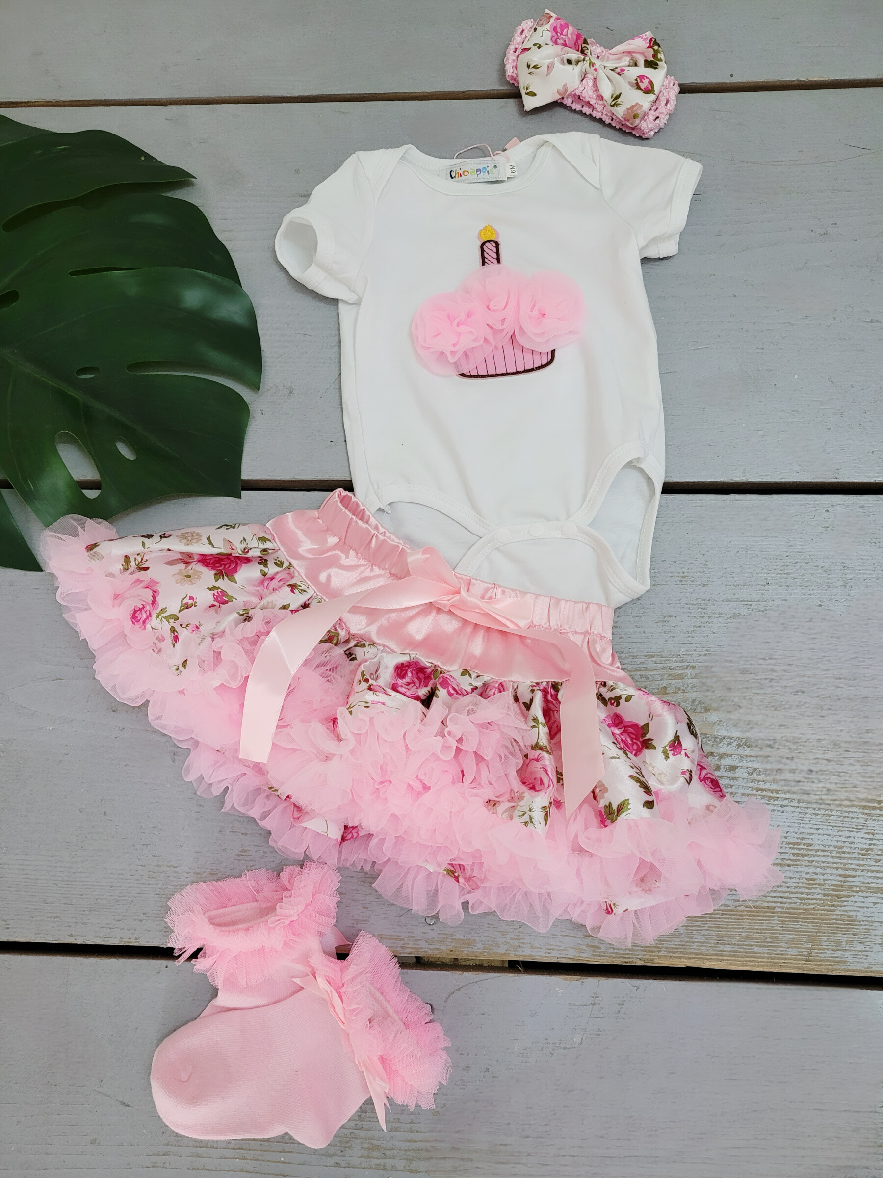 Grossiste Chicaprie - Ensemble Body Avec Pompon Et Jupe Courte A Motifs Et Noeud Bébé Fille