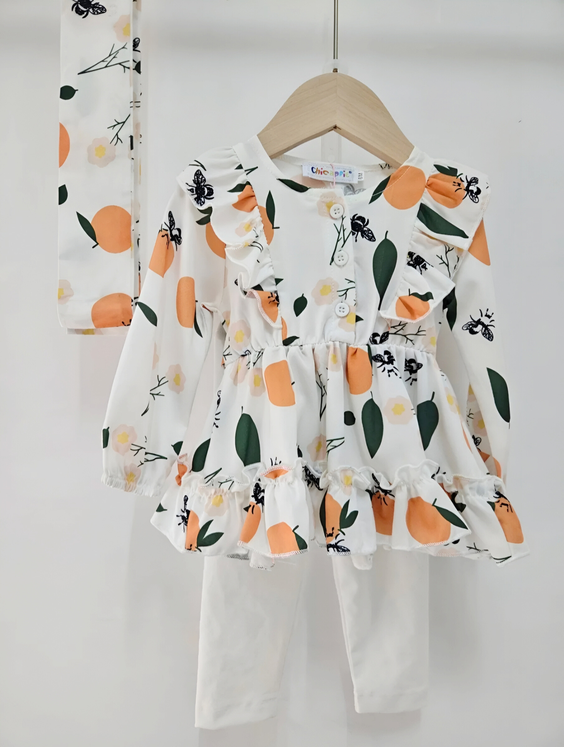 Mayorista Chicaprie - Conjunto de vestido ligero con volantes y estampado de clementinas con diadema para bebé niña