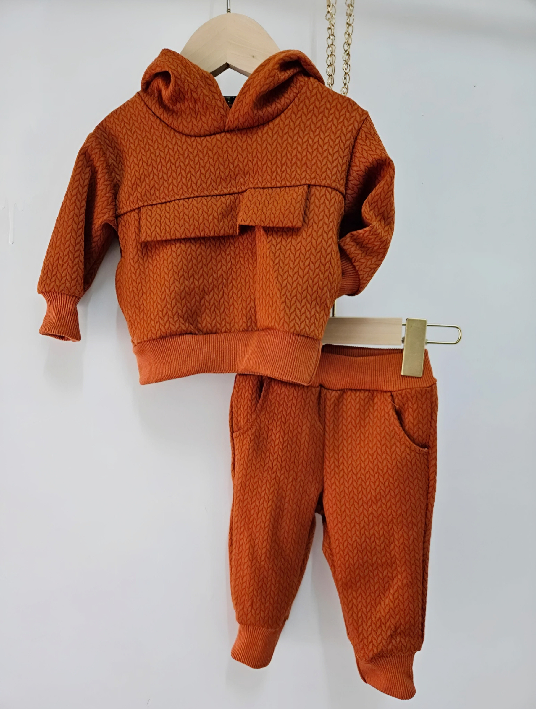 Grossiste Chicaprie - Ensemble Sweat A Capuche Et Jogging Uni Texturé Sport Bébé Mixte