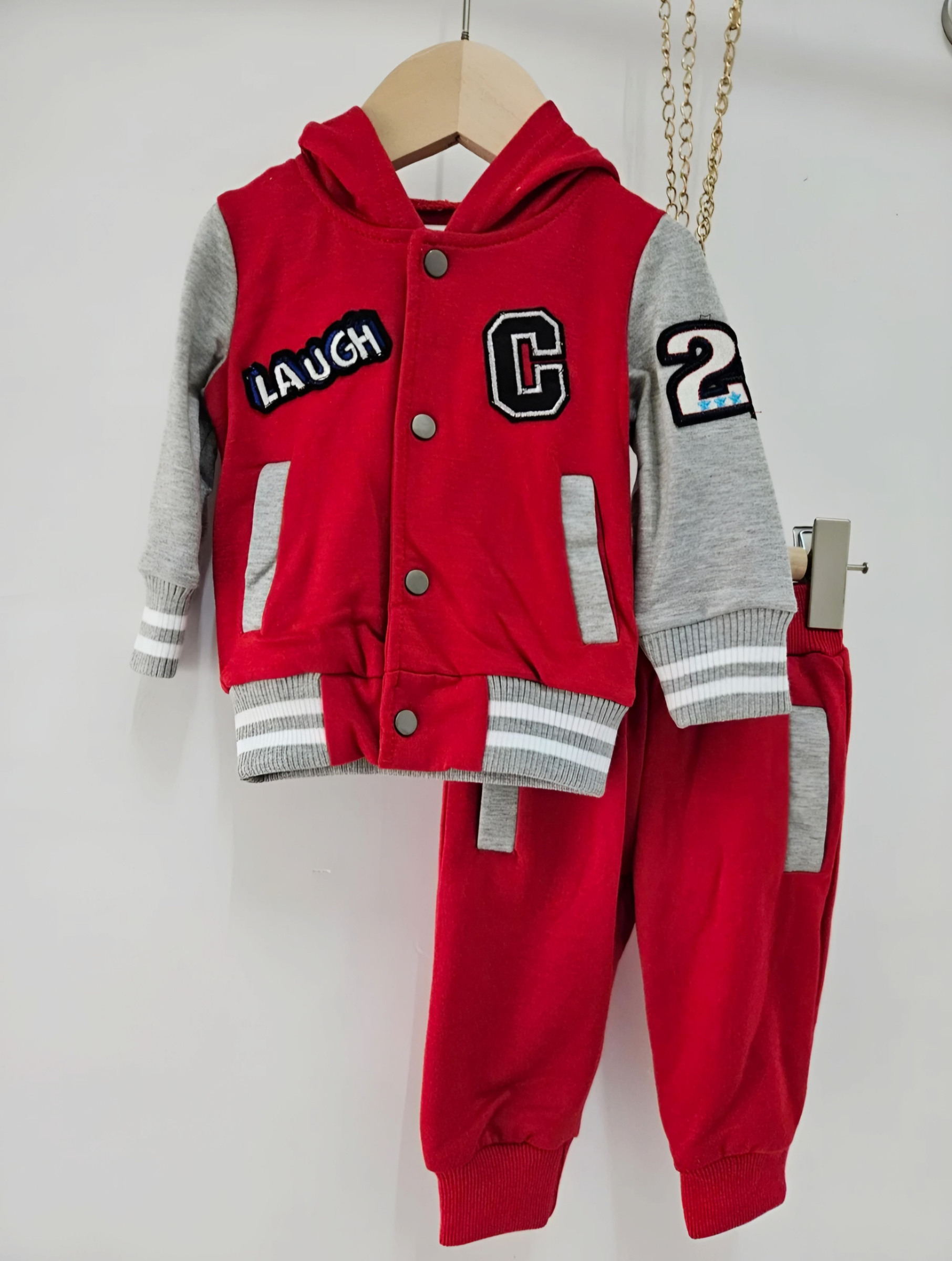 Grossiste Chicaprie - Ensemble Sweat Gilet Capuche Jogging Style Old School Patchs Sport Bébé Garçon