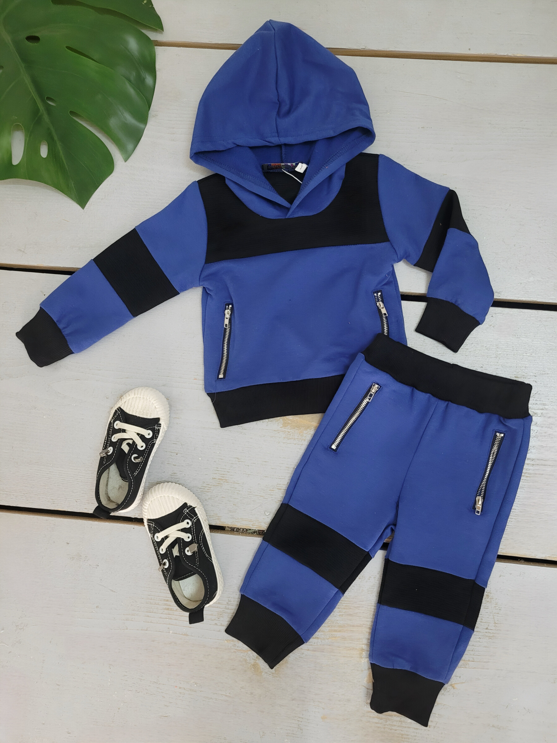 Wholesaler Chicaprie - Baby Boy Sport Set featuring a Hooded Zip Sweatshirt and Jogging Bottoms with Two-Tone Bands