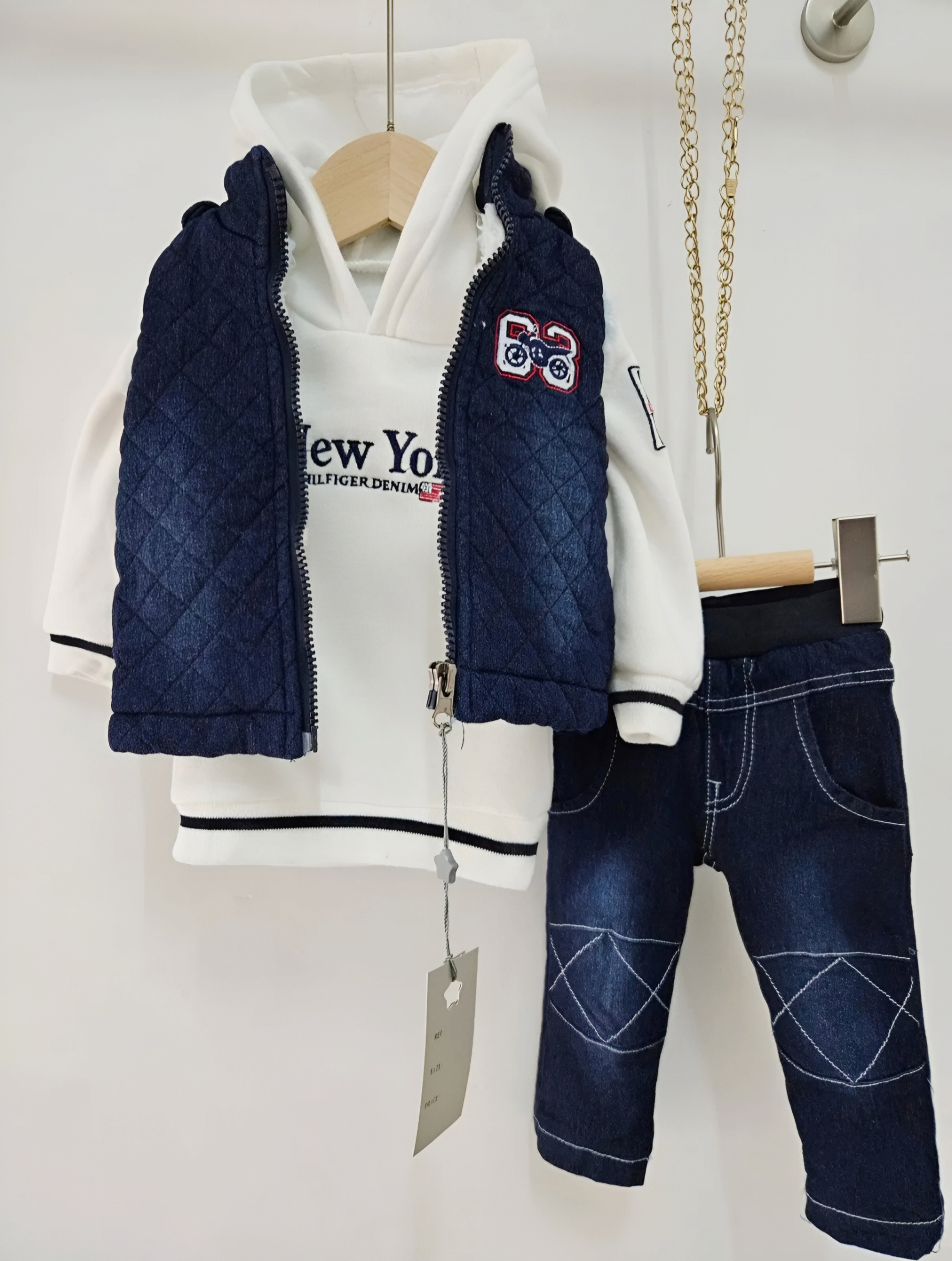 Grossiste Chicaprie - Ensemble Gilet Moumoute Et Pantalon Jeans Avec Sweat À Capuche Urbain Streetwear Bébé Garçon