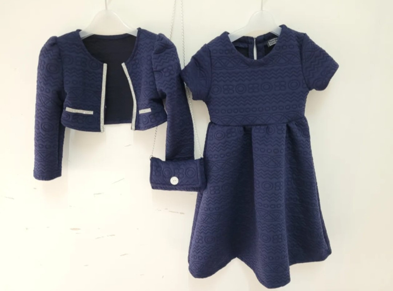 Grossiste Chicaprie - Ensemble gilet et robe sans manche uni à motif texturé, sac chaîne fantaisie fille