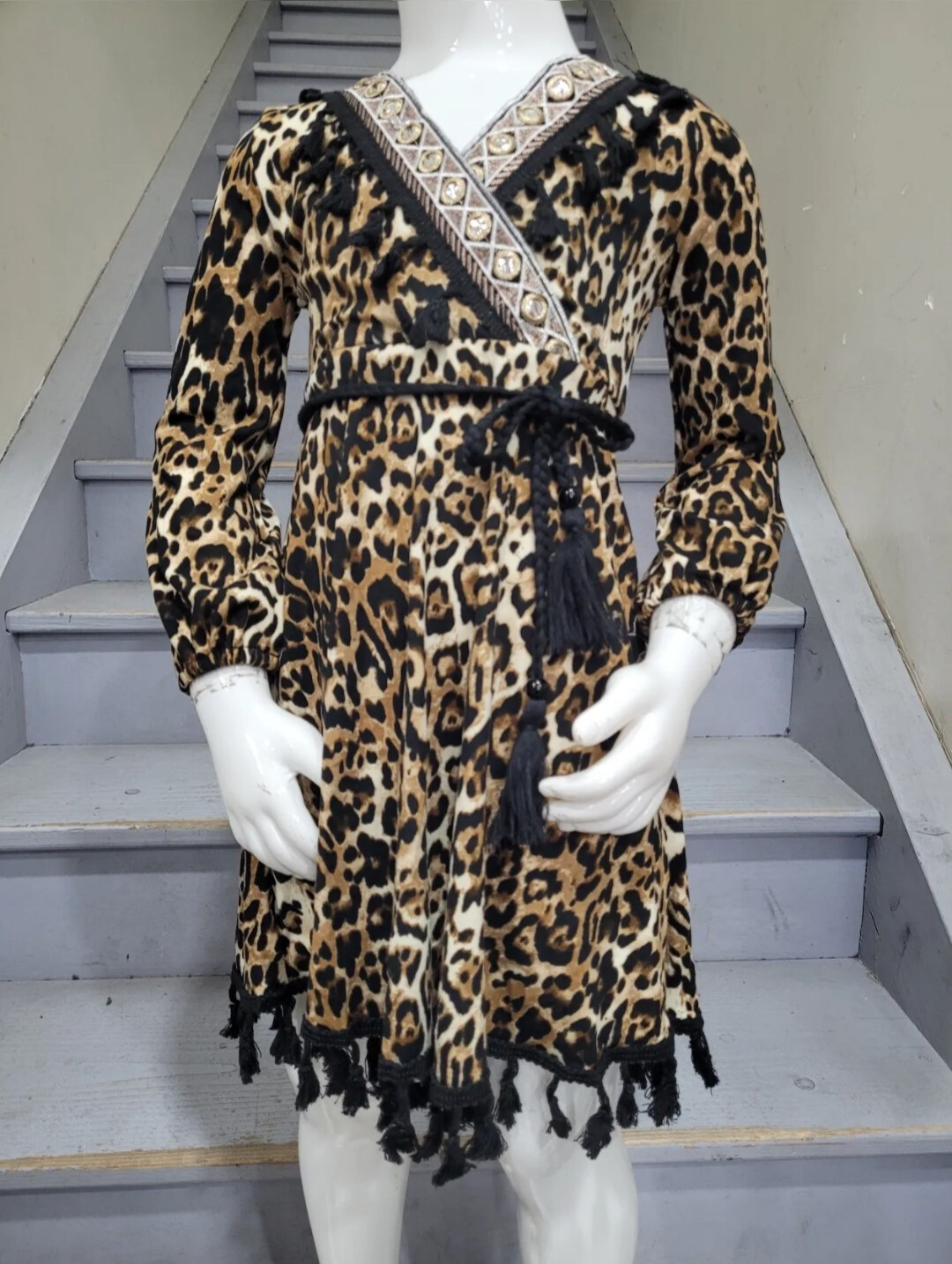 Wholesaler Chicaprie - Girls' Leopard And Pompom V-Neck Dress