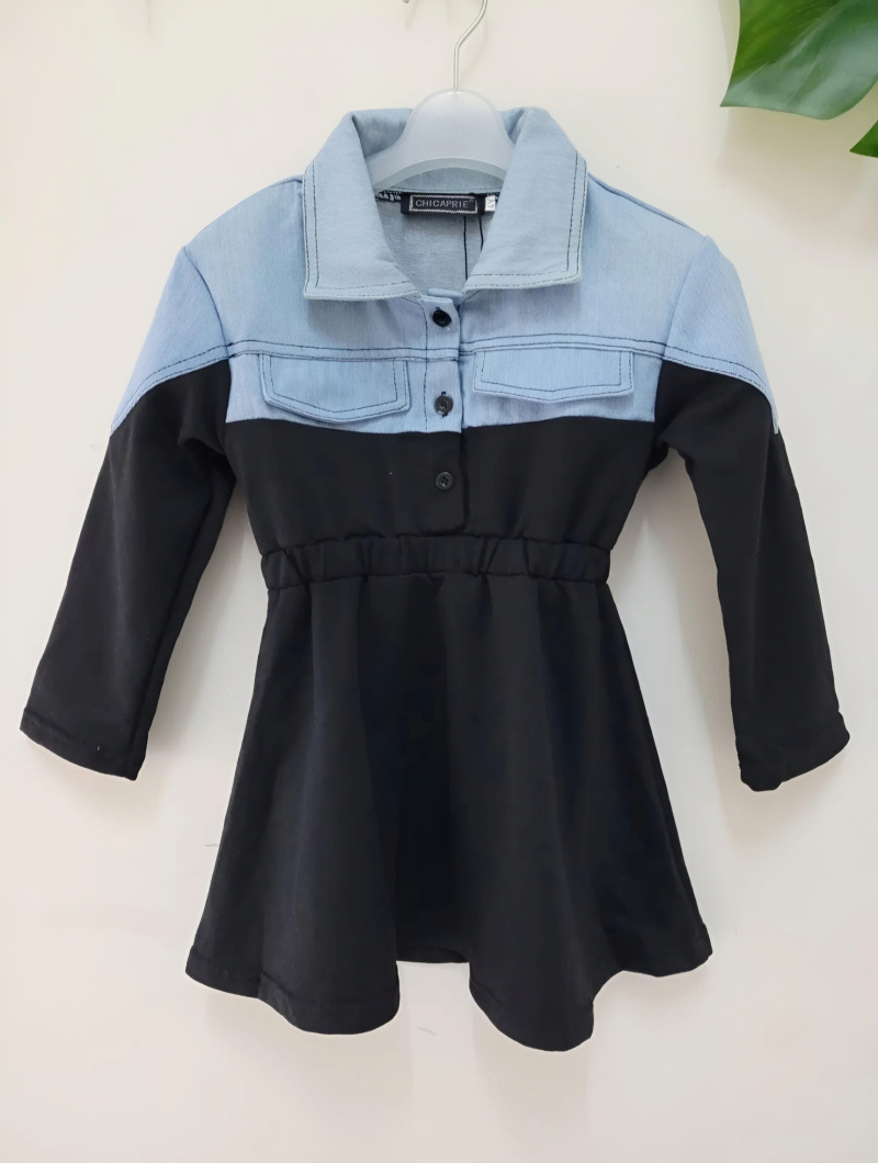 Großhändler Chicaprie - Mädchenkleid aus zwei Stoffen, Jeans und Uni, mit langen Ärmeln und Knöpfen