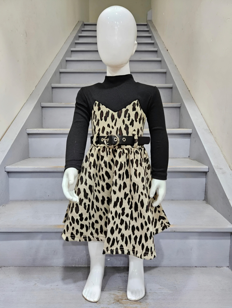 Wholesaler Chicaprie - Girl's dress with a solid top, long sleeves, and a flowy leopard print skirt with a belt