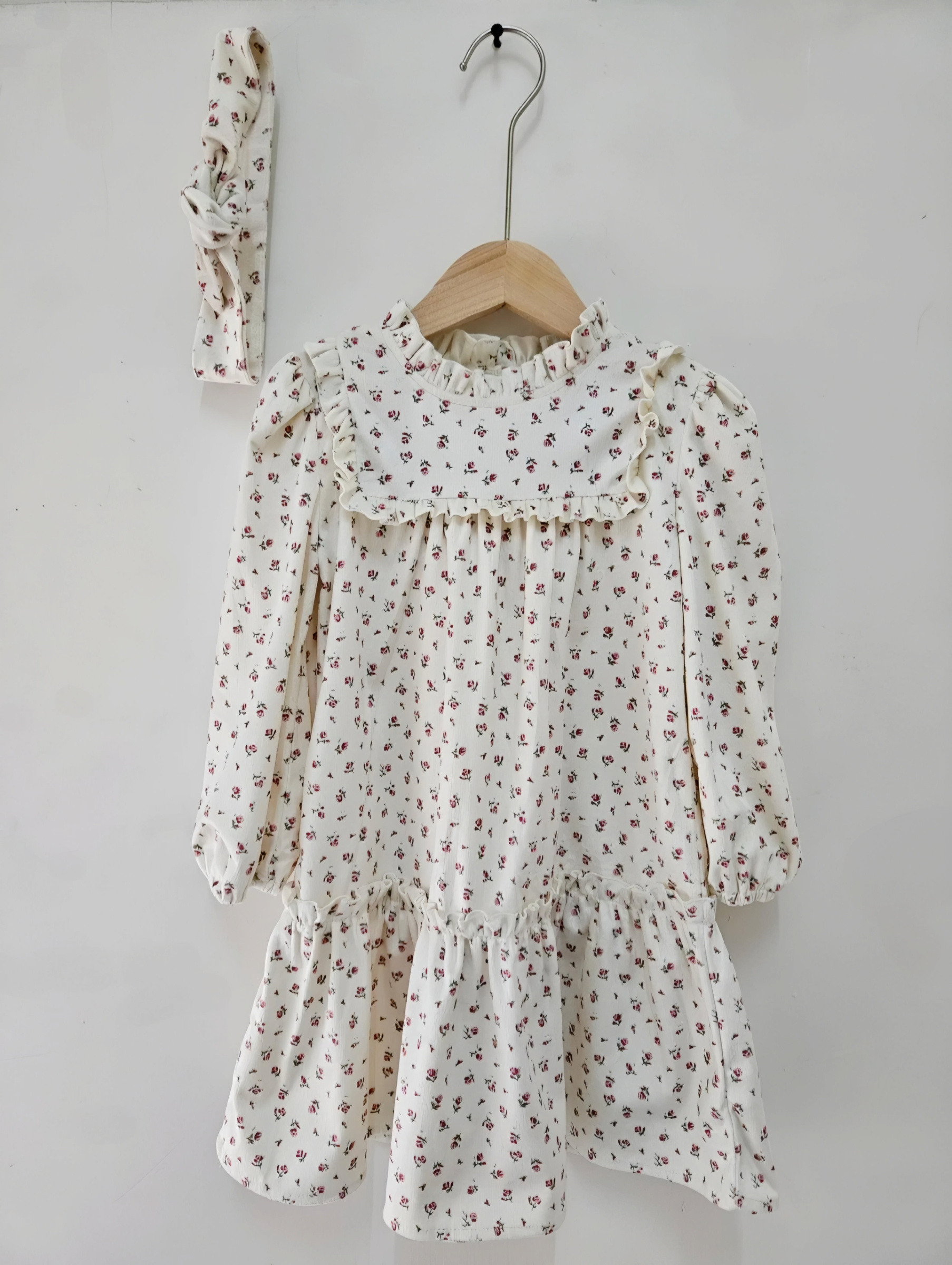Großhändler Chicaprie - Elegantes Langarmkleid mit Blumenmuster und geknotetem Stirnband für Mädchen