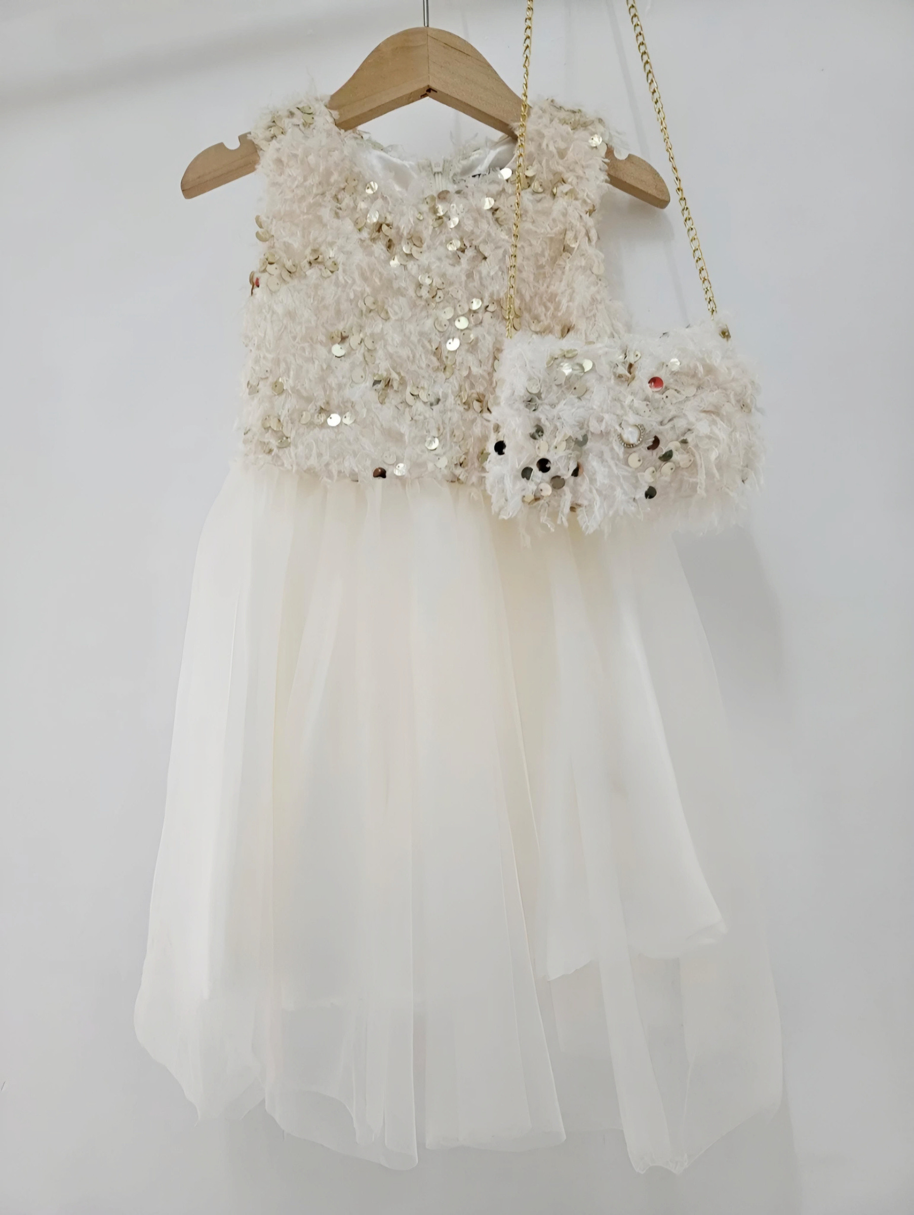 Mayorista Chicaprie - Vestido Sin Mangas con Parte Superior de Piel Sintética y Lentejuelas, Falda de Voile Fluida y Ligera para Niñas