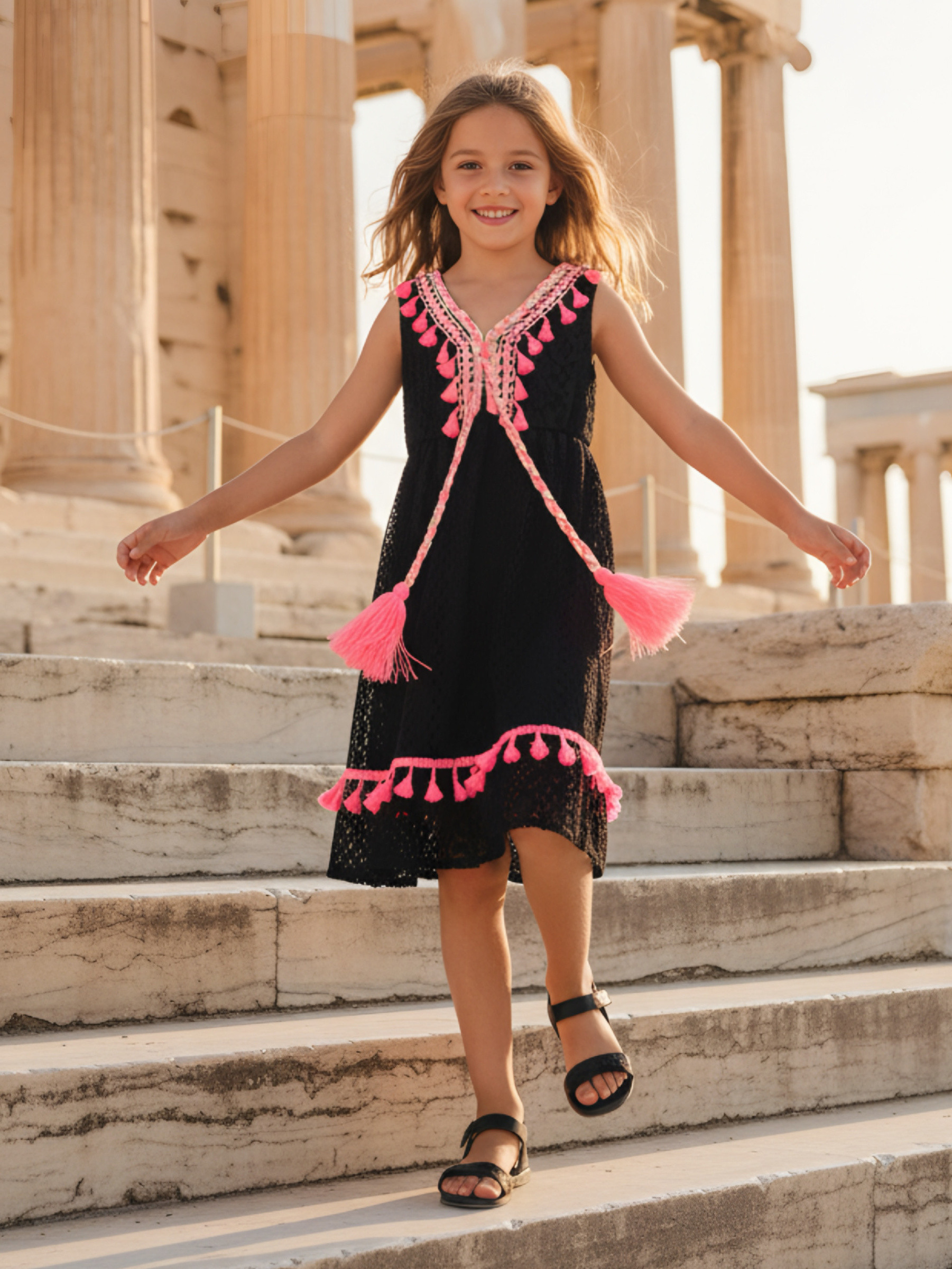 Großhändler Chicaprie - Ärmelloses Fließendes Kleid mit einfarbiger Spitze, Fransen und Pompons für Mädchen