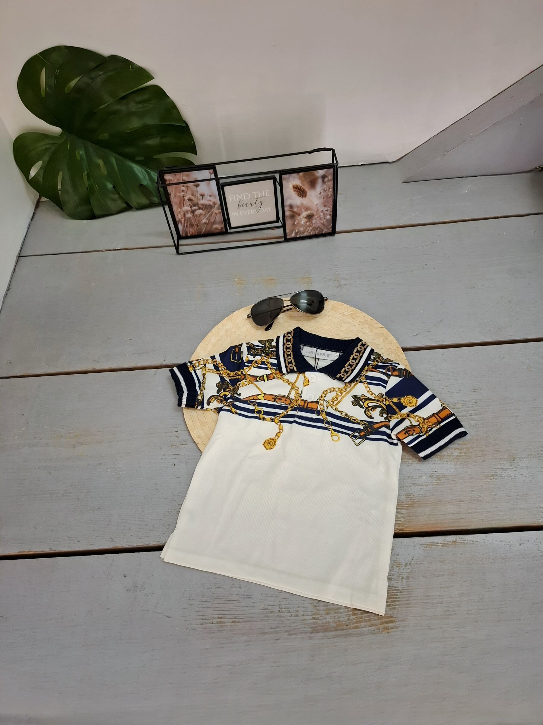 Grossiste Chicaprie - Tee-Shirt Manches Courtes Style Polo Avec Imprimé Chaines Et Rayure Chic Garçon