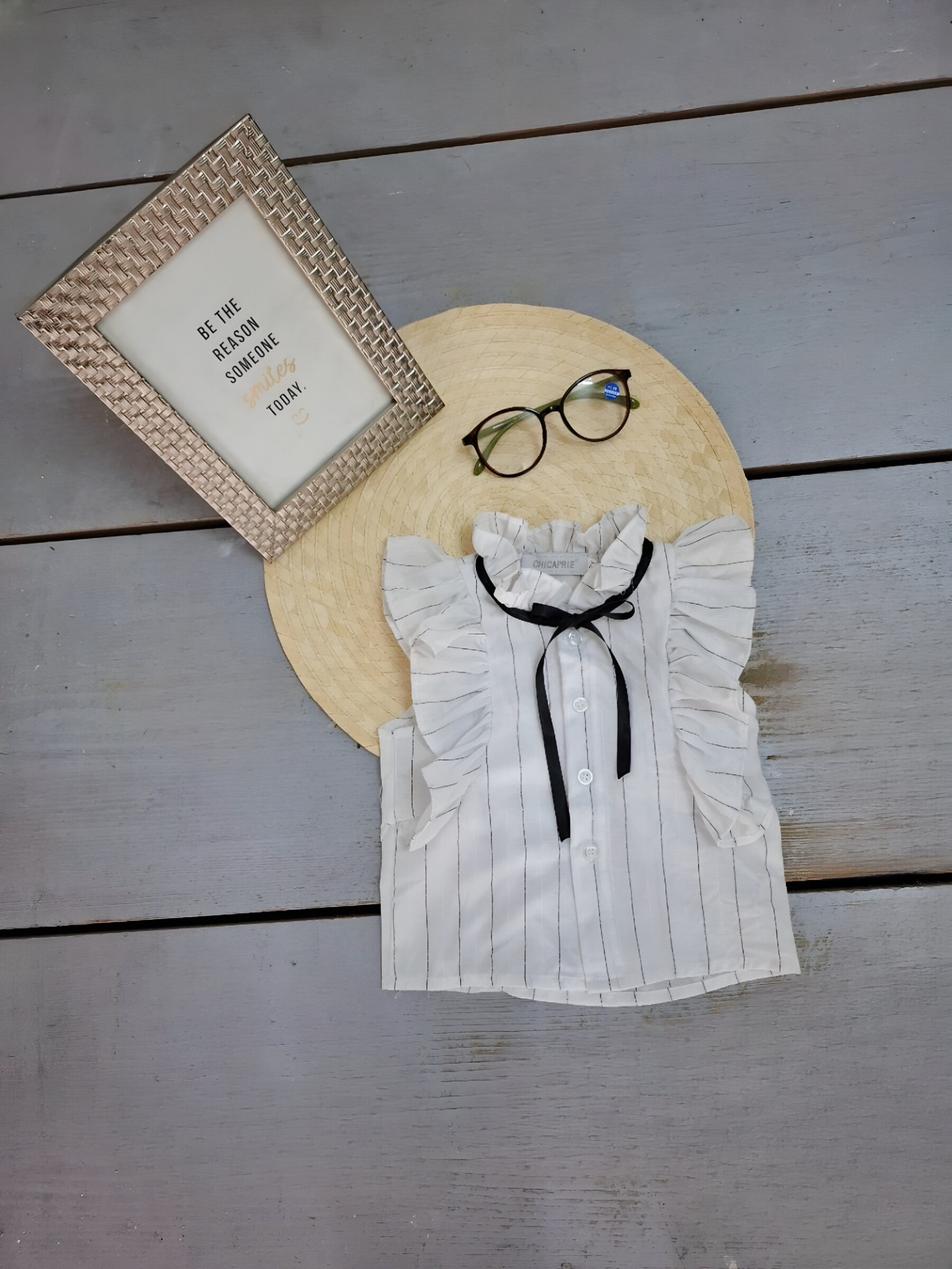 Grossiste Chicaprie - Top Chemise A Rayures Sans Manche Volants Et Ruban Fille