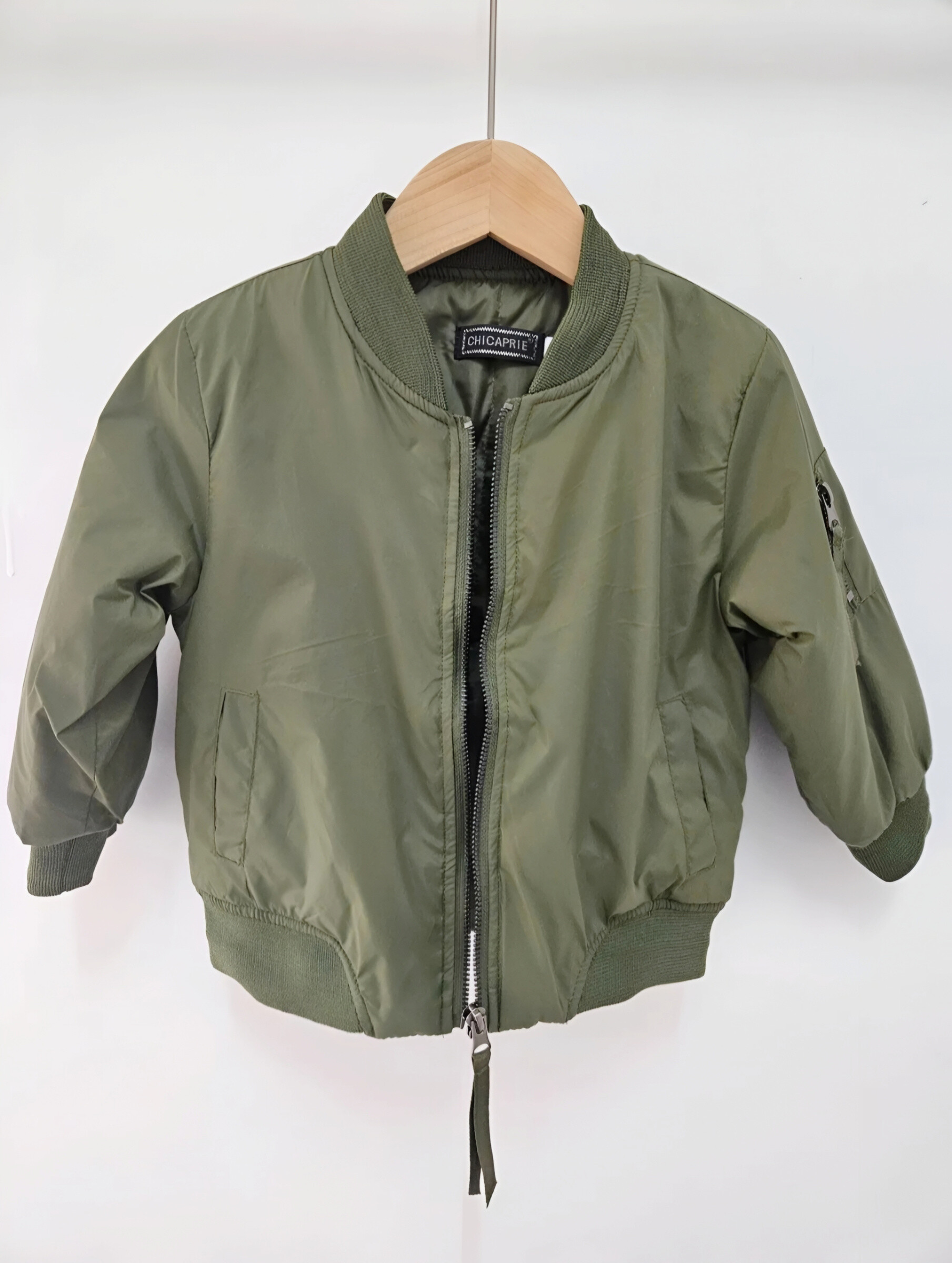 Wholesaler Chicaprie - Plain zip-up bomber jacket with a sleeve pocket for girls, urban style