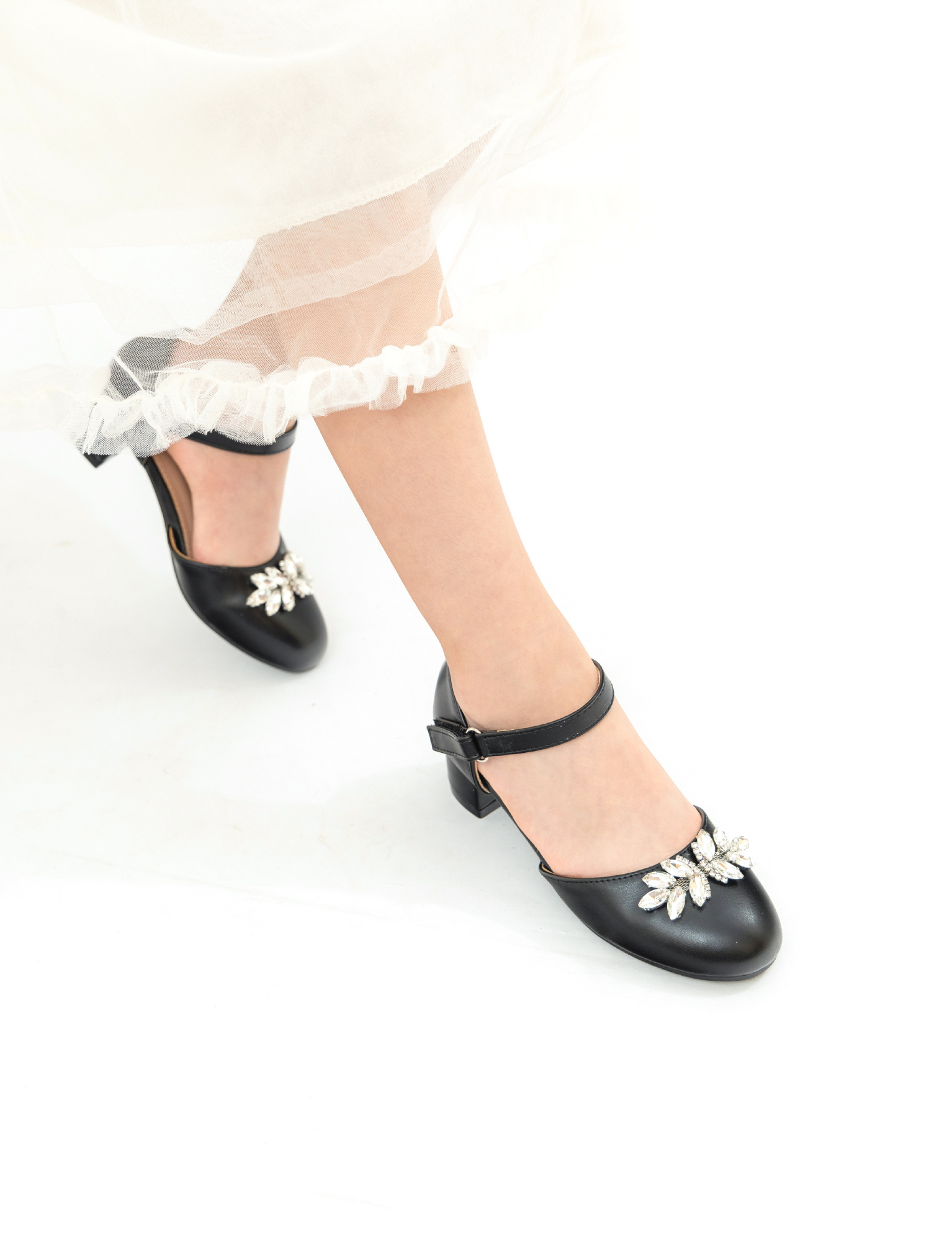 Mayorista Doremi - Zapatos de tacón para niña con joyas en el frente