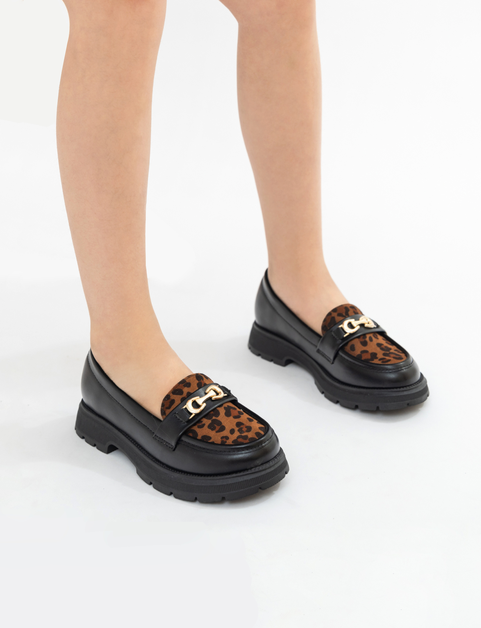 Wholesaler Doremi - Children's buckle loafers with leopard print
