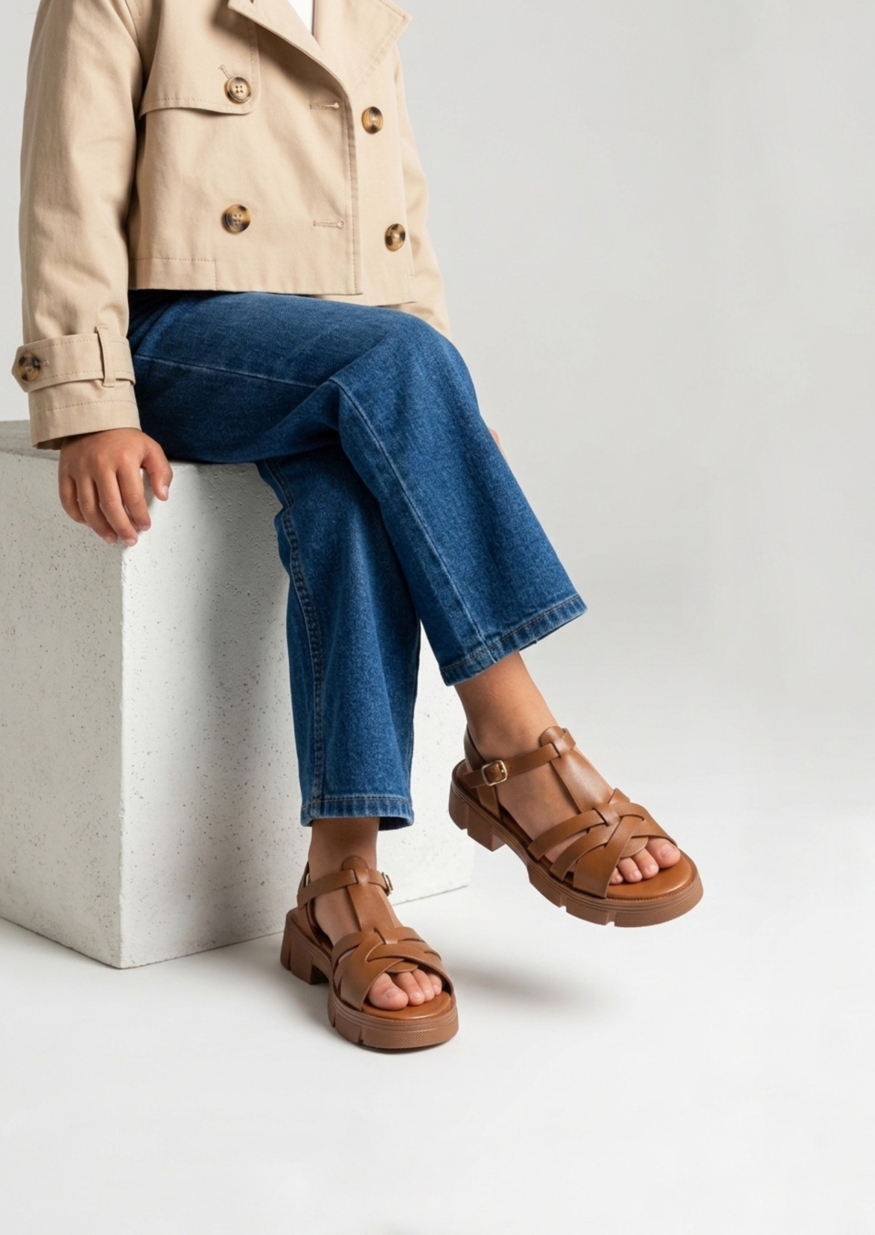 Grossiste Doremi - Sandales espadrilles à brides croisées pour enfants