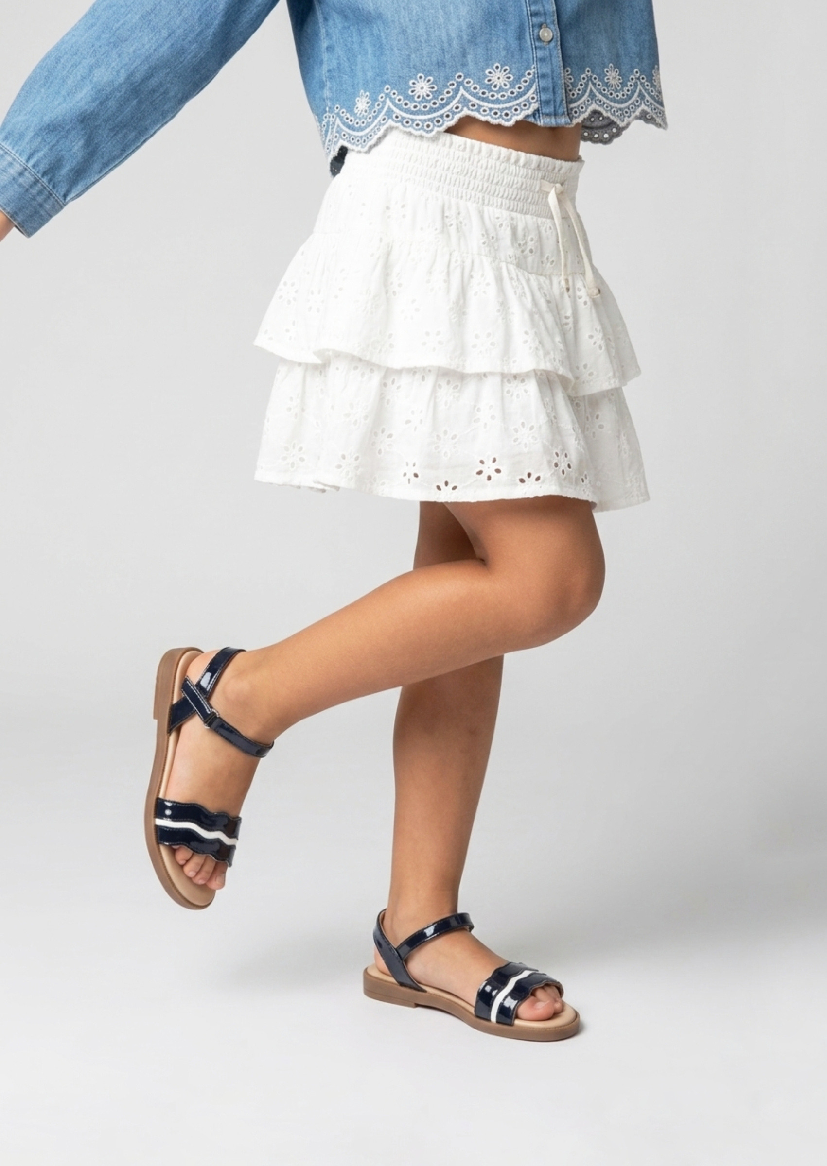 Großhändler Doremi - Kindersandalen mit Klettverschluss und Glitzerriemen