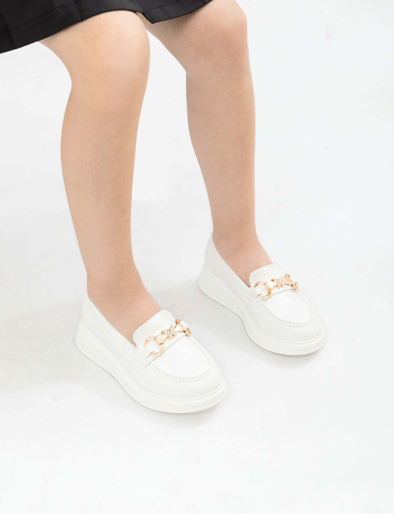 Wholesaler Doremi - Children's butterfly buckle loafers