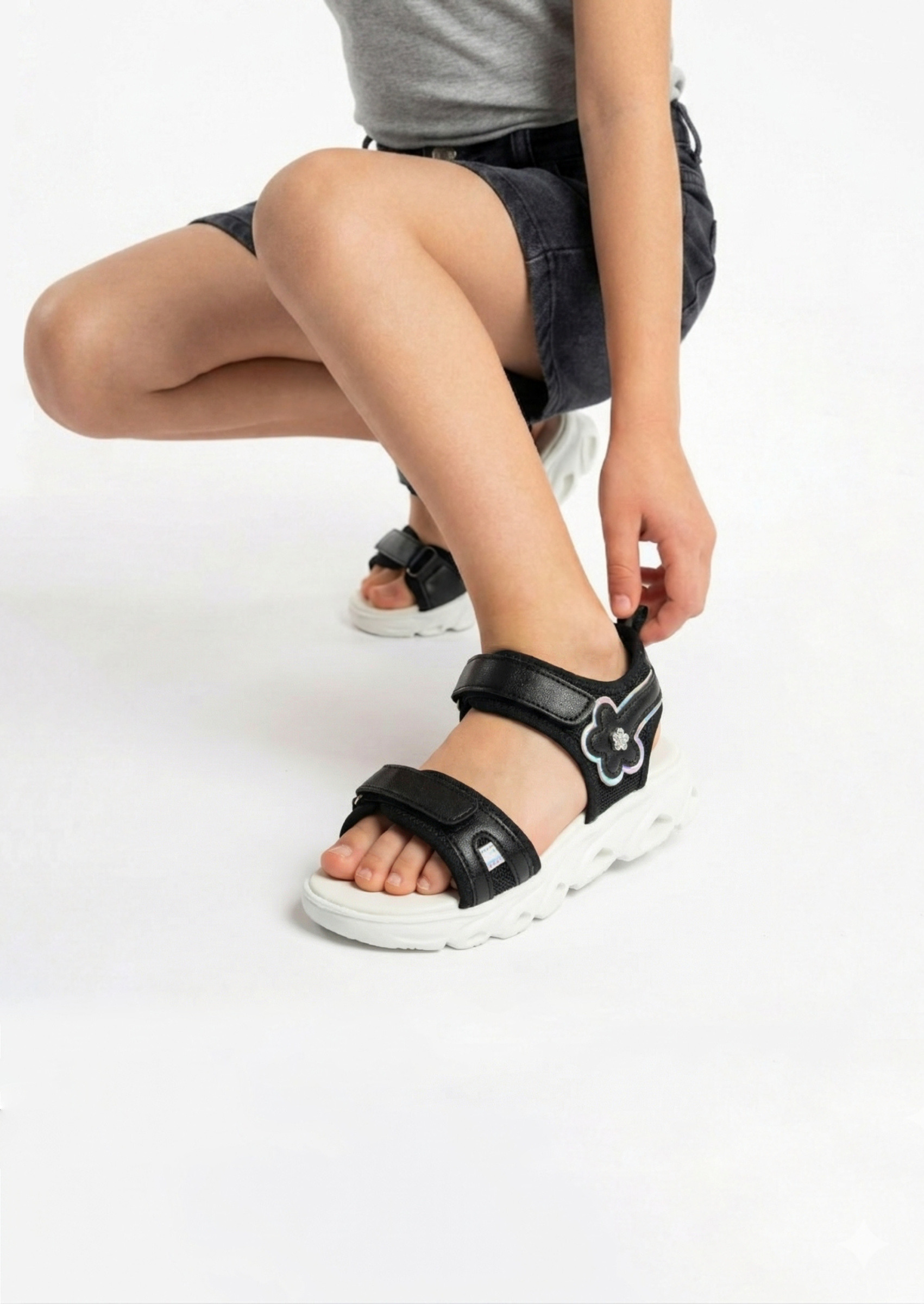 Grossiste Doremi - Sandales lumineuses été enfants avec velcro