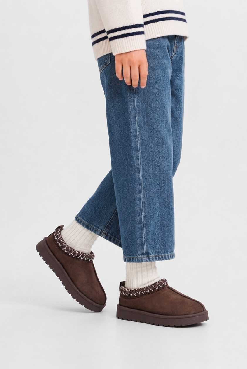 Grossista Doremi - Pantofole imbottite per bambini con ricamo alla moda
