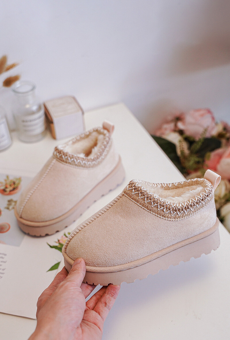 Grossiste EMAGINE (Rock and Joy) - BOTTINES A BRODERIE