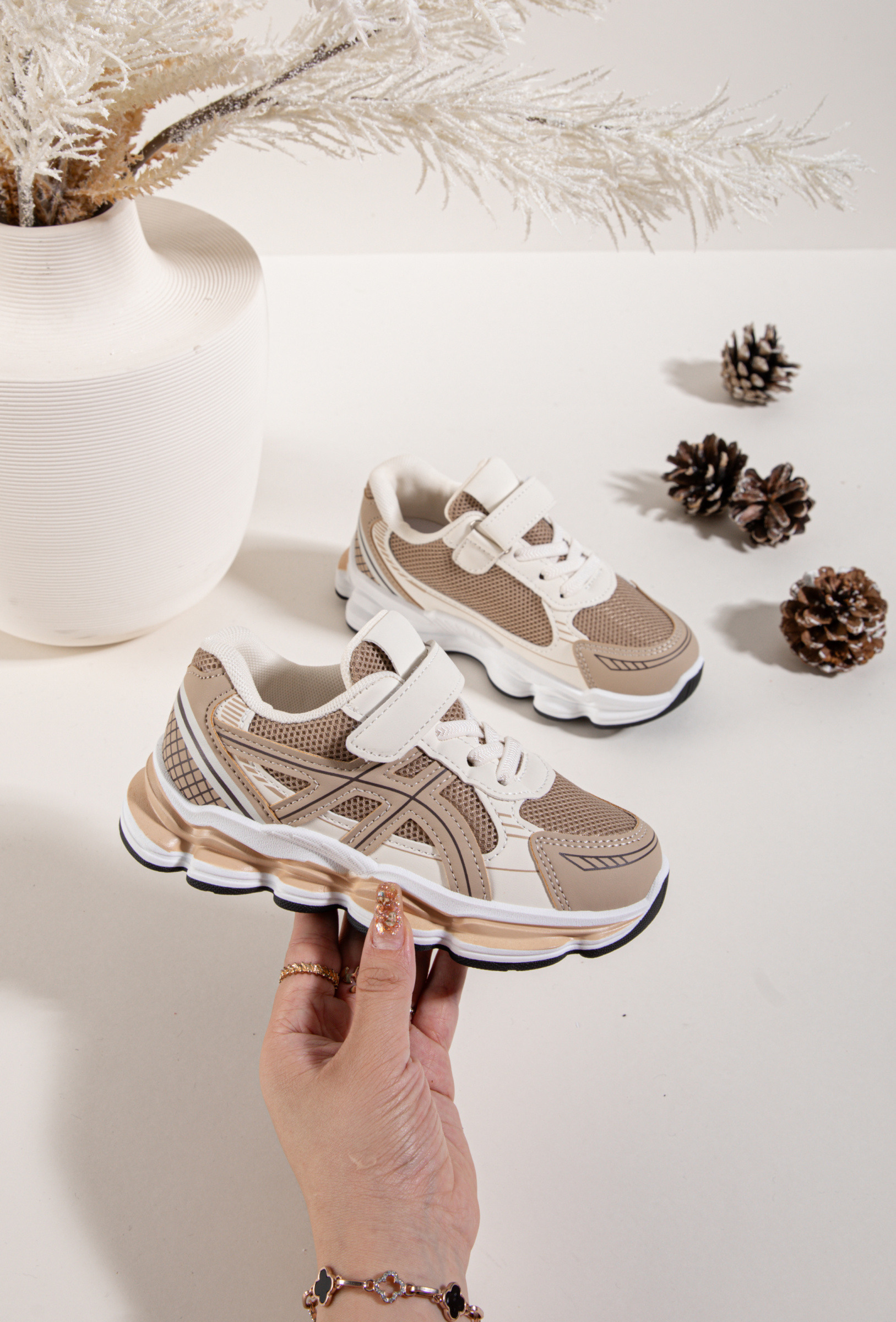 Mayorista EMAGINE (Rock and Joy) - ZAPATILLAS CON VELCRO PARA NIÑO