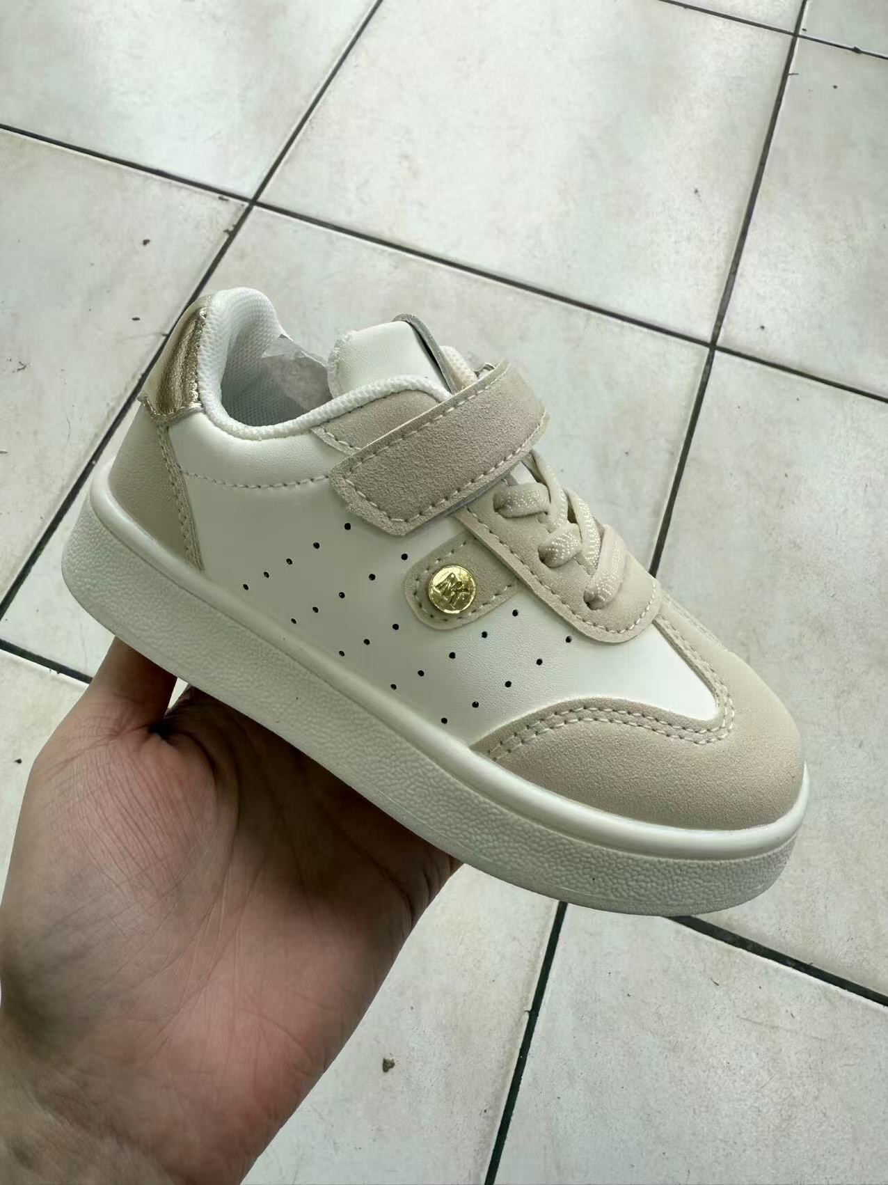 Wholesaler EMAGINE (Rock and Joy) - BASIC BOYS AND GIRL SNEAKERS