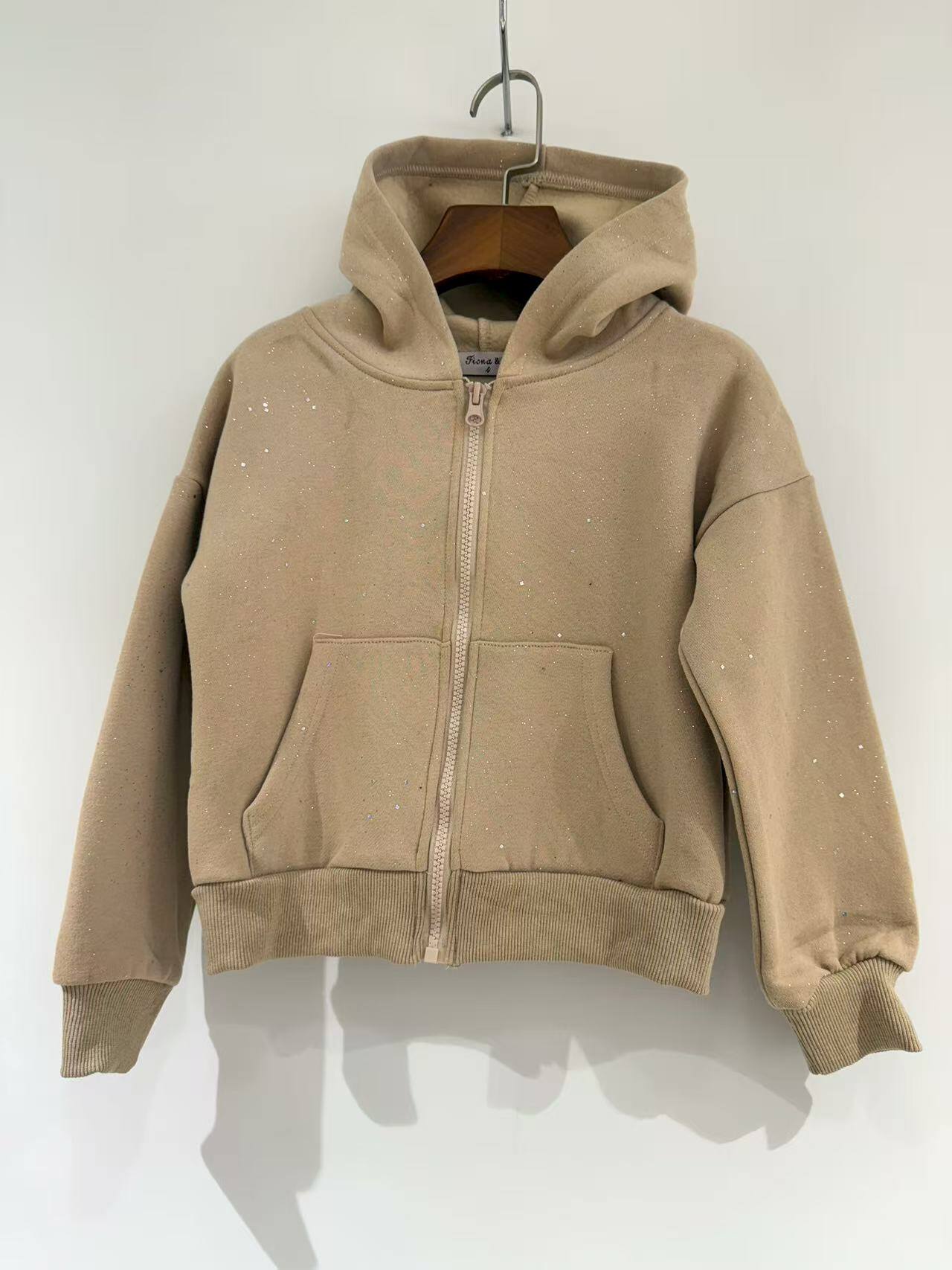 Grossiste Fiona & Co - Gilet à capuche fille à paillette