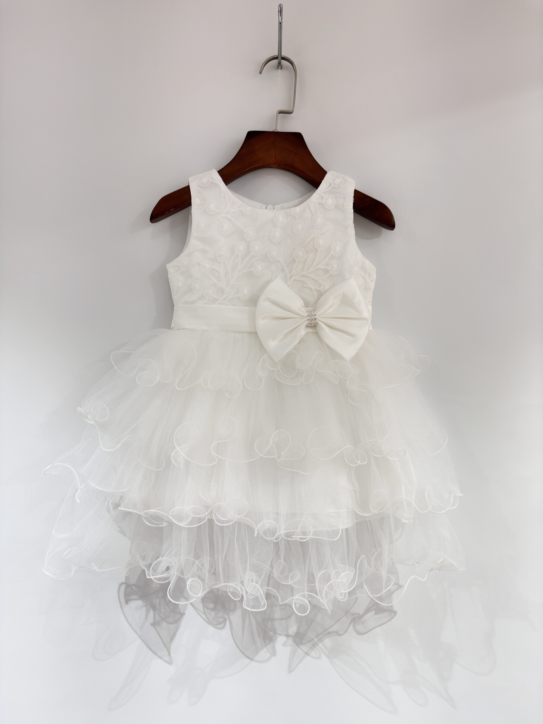 Grossiste Fiona & Co - Robe en tulle étagée à noeud