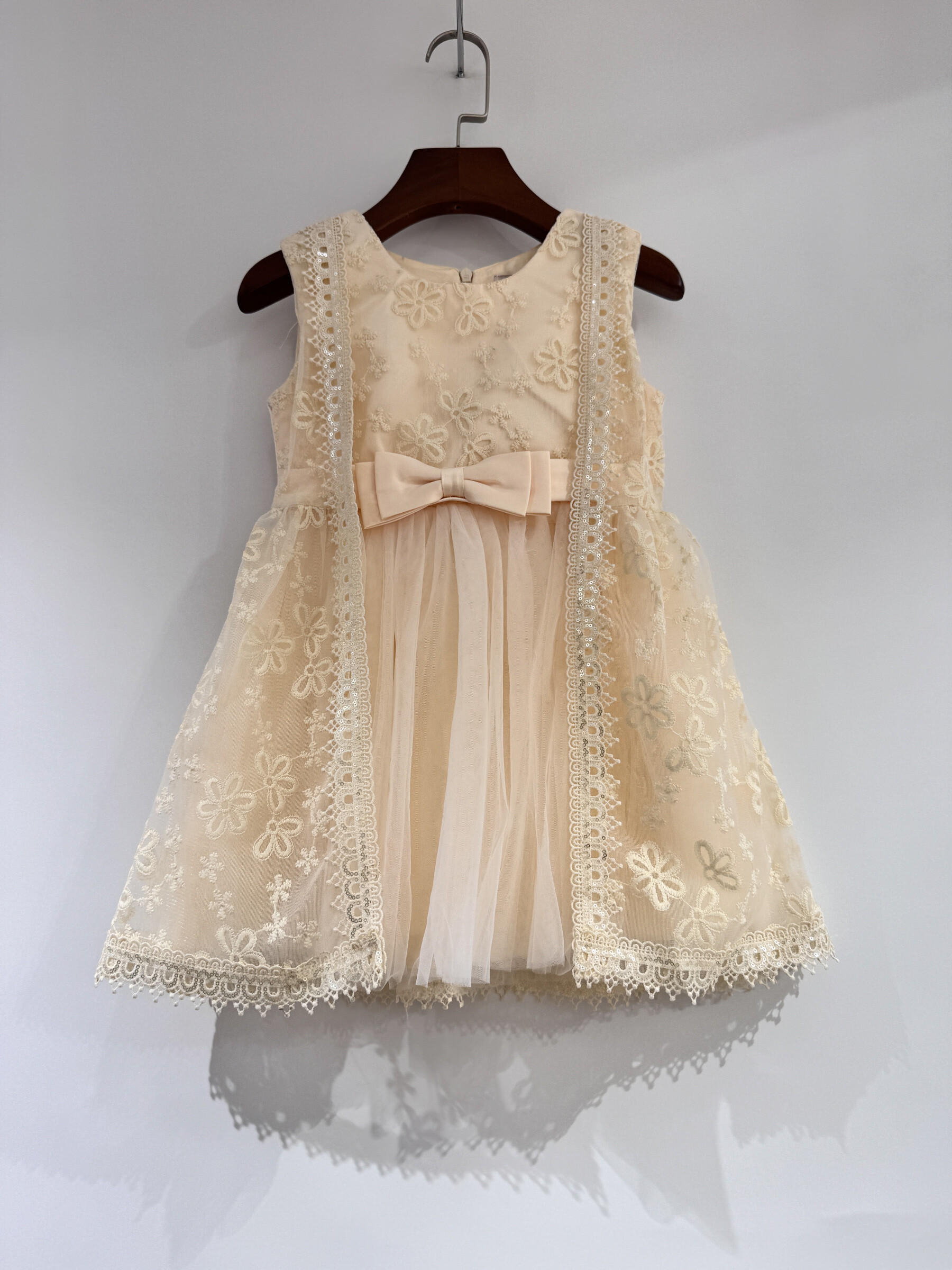 Grossiste Fiona & Co - Robe fleurs avec volants