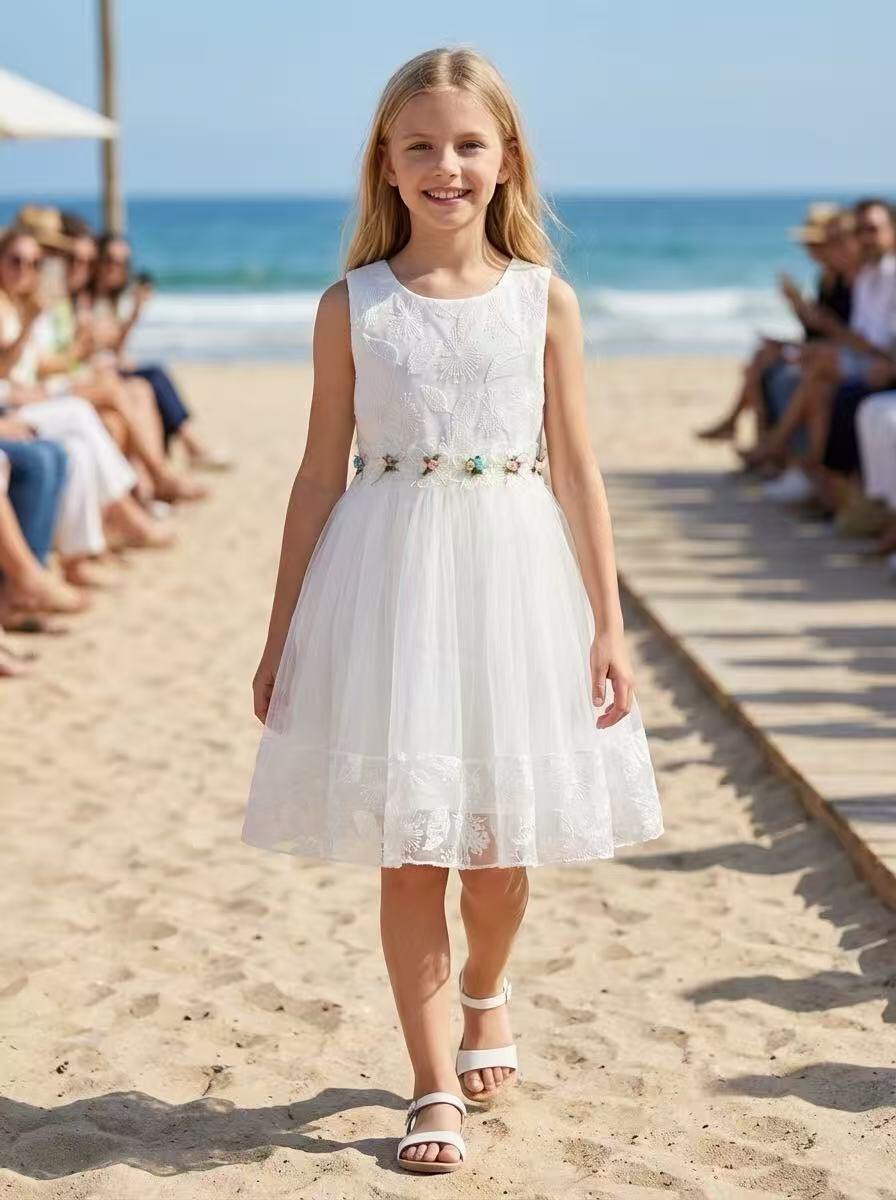 Wholesaler Fiona & Co - Girl's embroidered tulle ceremony dress with floral details