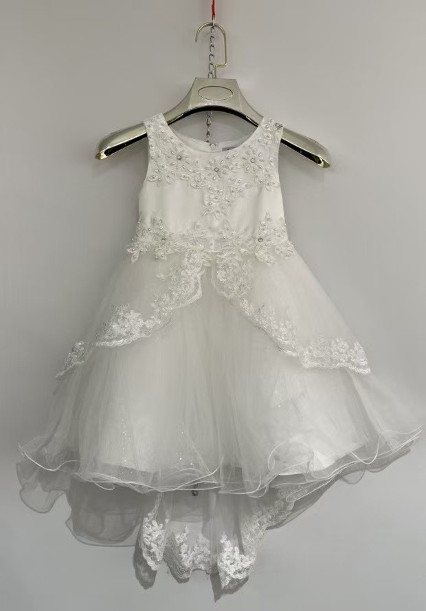 Grossiste Fiona & Co - Robe de cérémonie fille brodée à perles et traîne