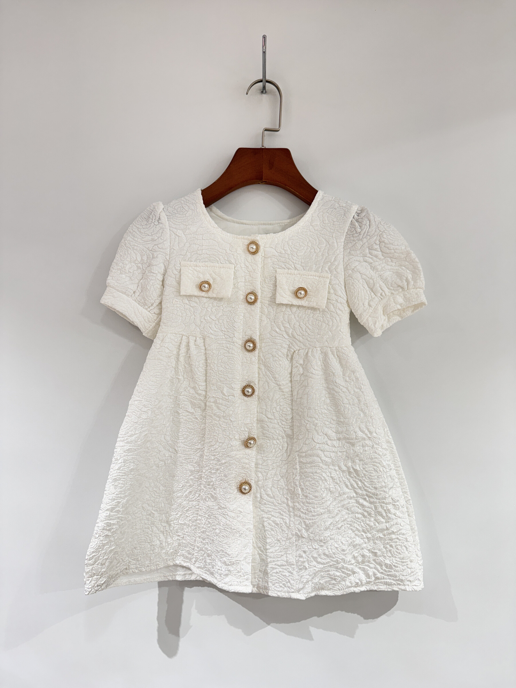Grossiste Fiona & Co - ROBE DEMI MANCHE AVEC BOUTON