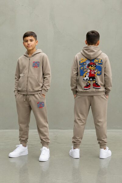 Grossiste Free Star - Ensemble de survêtement enfant à capuche Grossiste Free Star - Ensemble de survêtement enfant à capuche