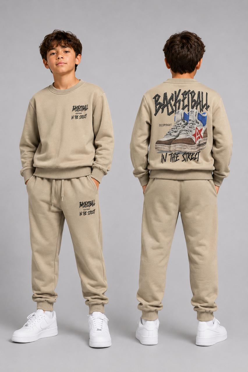 Grossiste Free Star - Ensemble de survêtement enfant Basketball Grossiste Free Star - Ensemble de survêtement enfant Basketball
