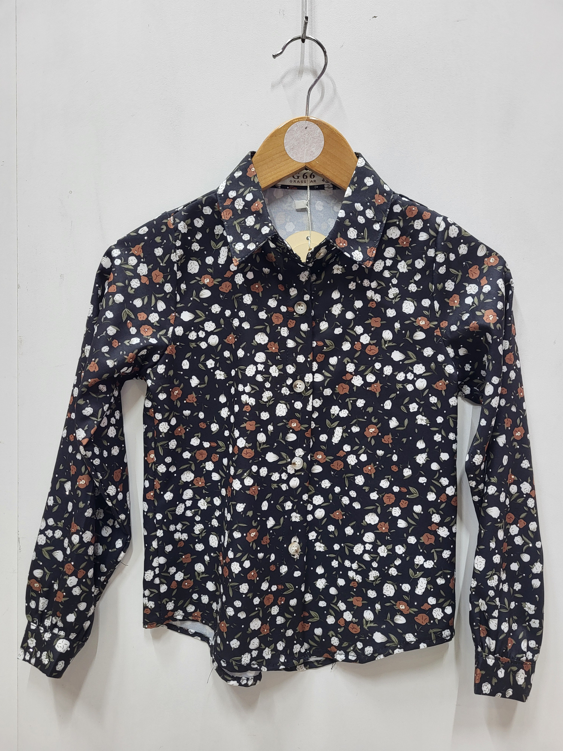 Großhändler Grasstar - BLUSE MIT STRASS UND BLUMEN