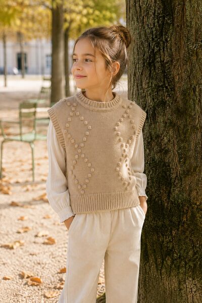 Mayorista Grasstar - Cárdigan de punto para niña con detalles de pompones Mayorista Grasstar - Cárdigan de punto para niña con detalles de pompones