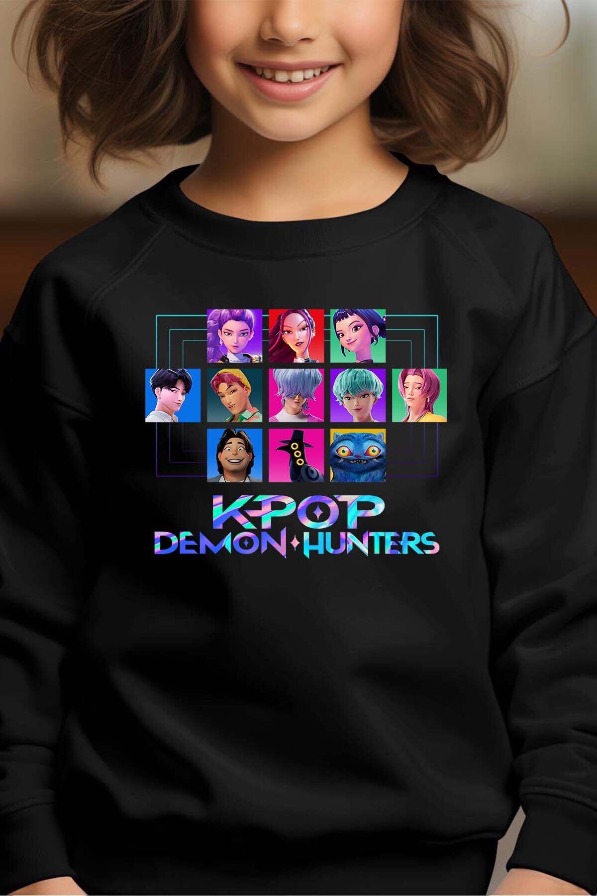 Grossiste I.A.L.D FRANCE - Carré Characters - Sweat Col Rond Fille
