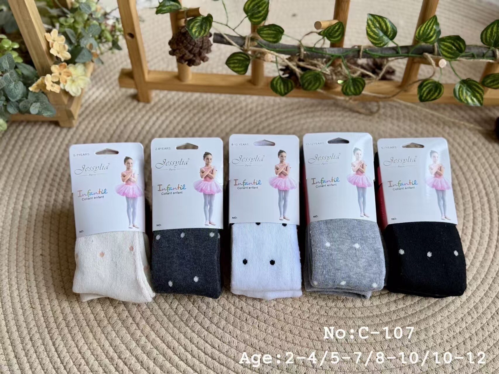 Grossiste JESSYLIA - Collant enfant Moultonner