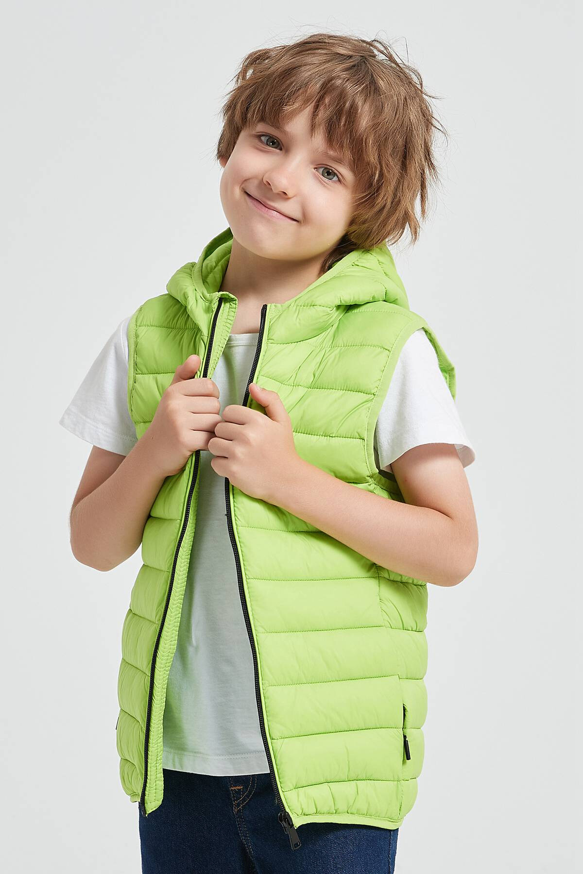 Wholesaler KYMAXX - Lightweight short quilted sleeveless down jacket