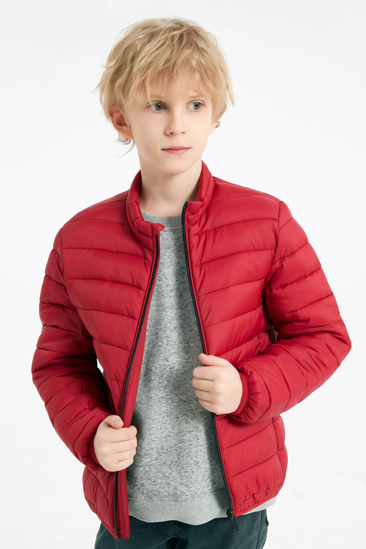 Wholesaler KYMAXX - Children's lightweight plain long-sleeved down jacket without hood