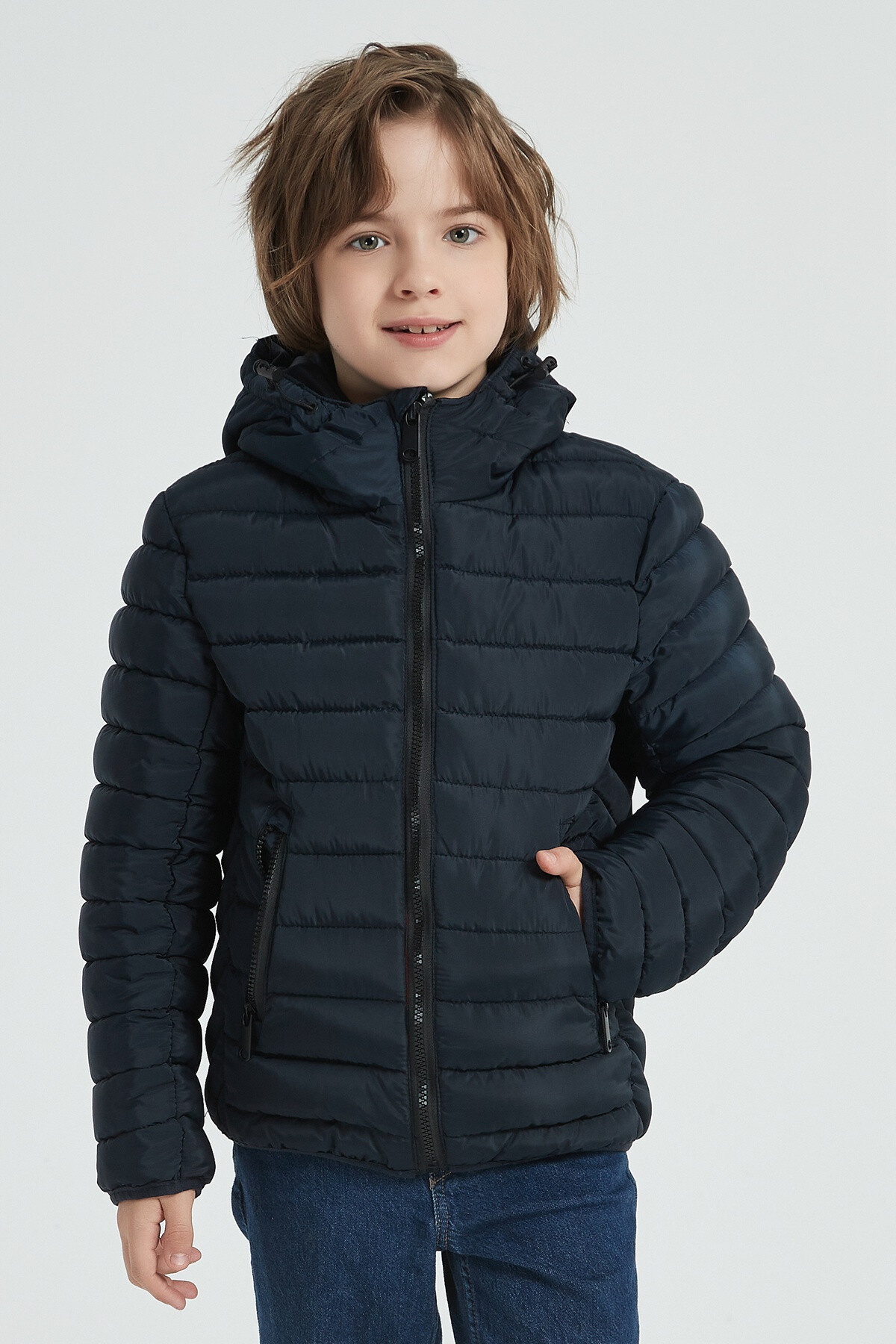 Wholesaler KYMAXX - Children's lightweight plain long-sleeved down jacket with hood