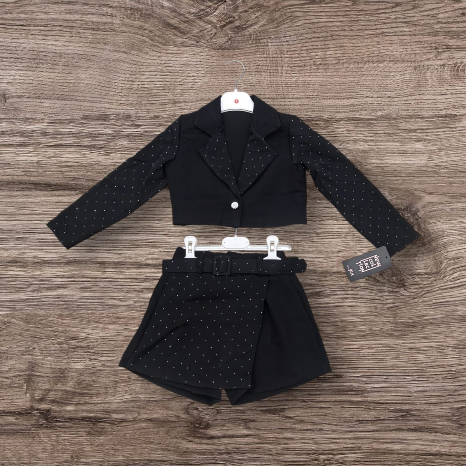 Wholesaler LIKE FASHION - Girls together