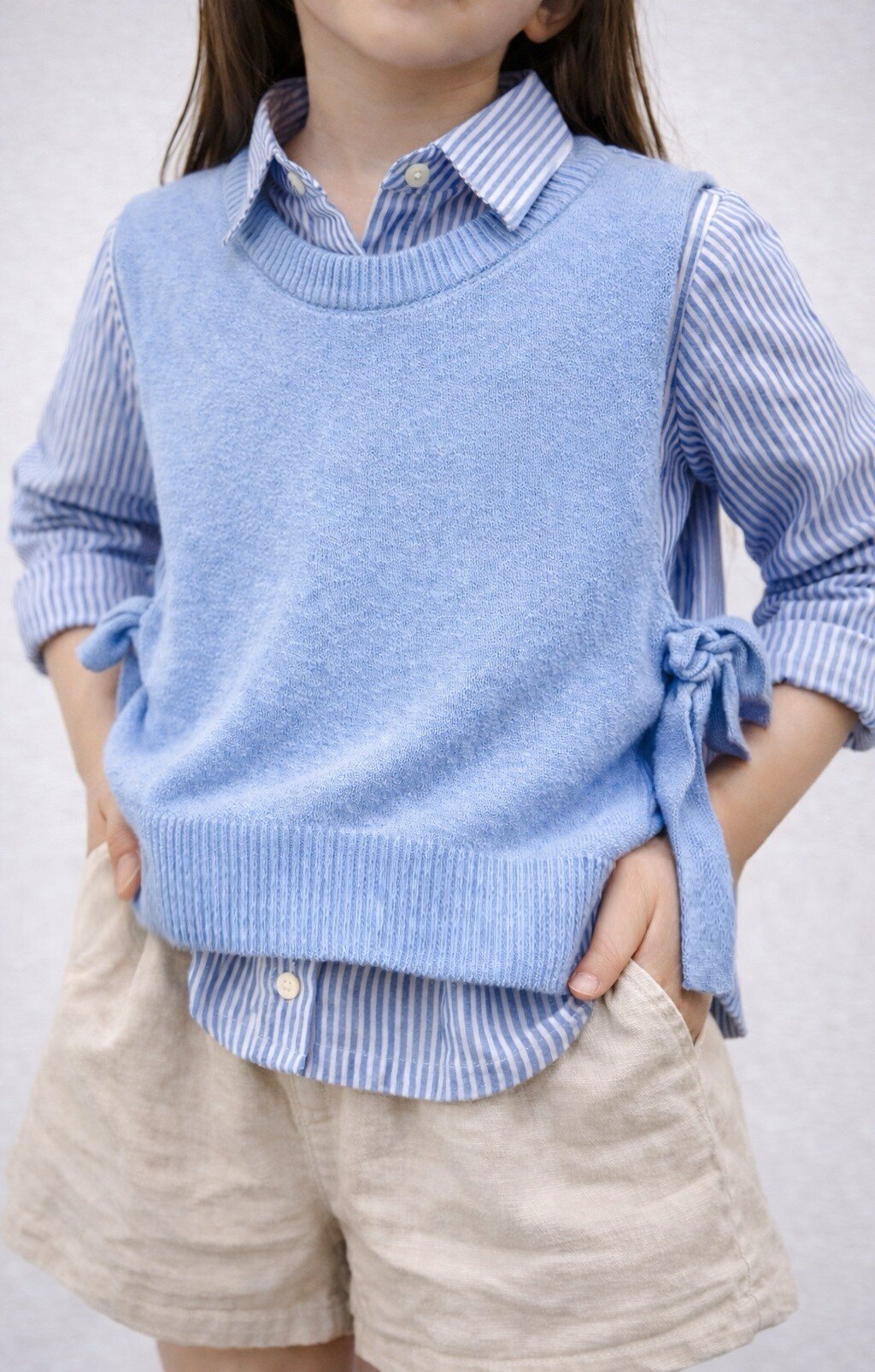 Grossiste Little April - Gilet sans manches à nouer – Maille douce.