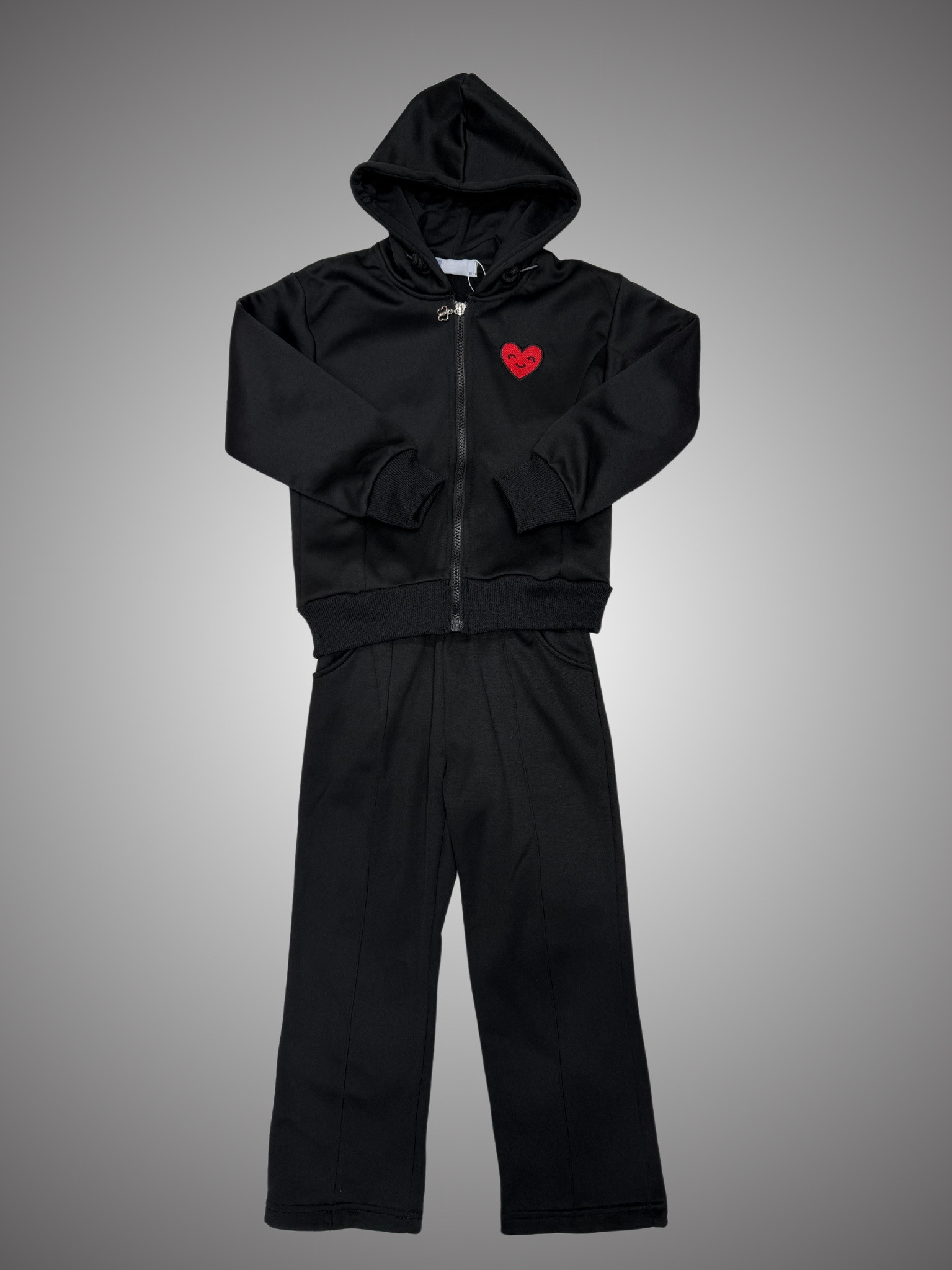 Mayorista Lu Kids - Conjunto niña con bordado de corazones.