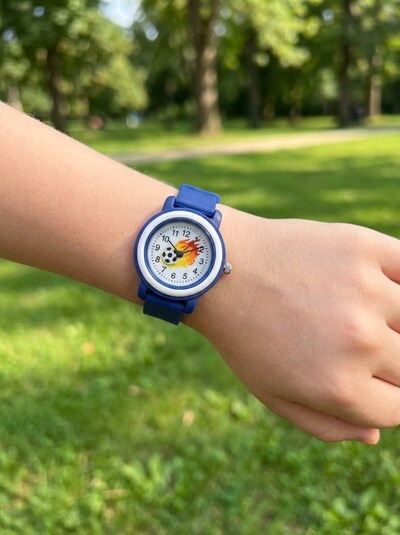 Grossiste Michael John Montres - Montre enfant football 0512 bleu Grossiste Michael John Montres - Montre enfant football 0512 bleu