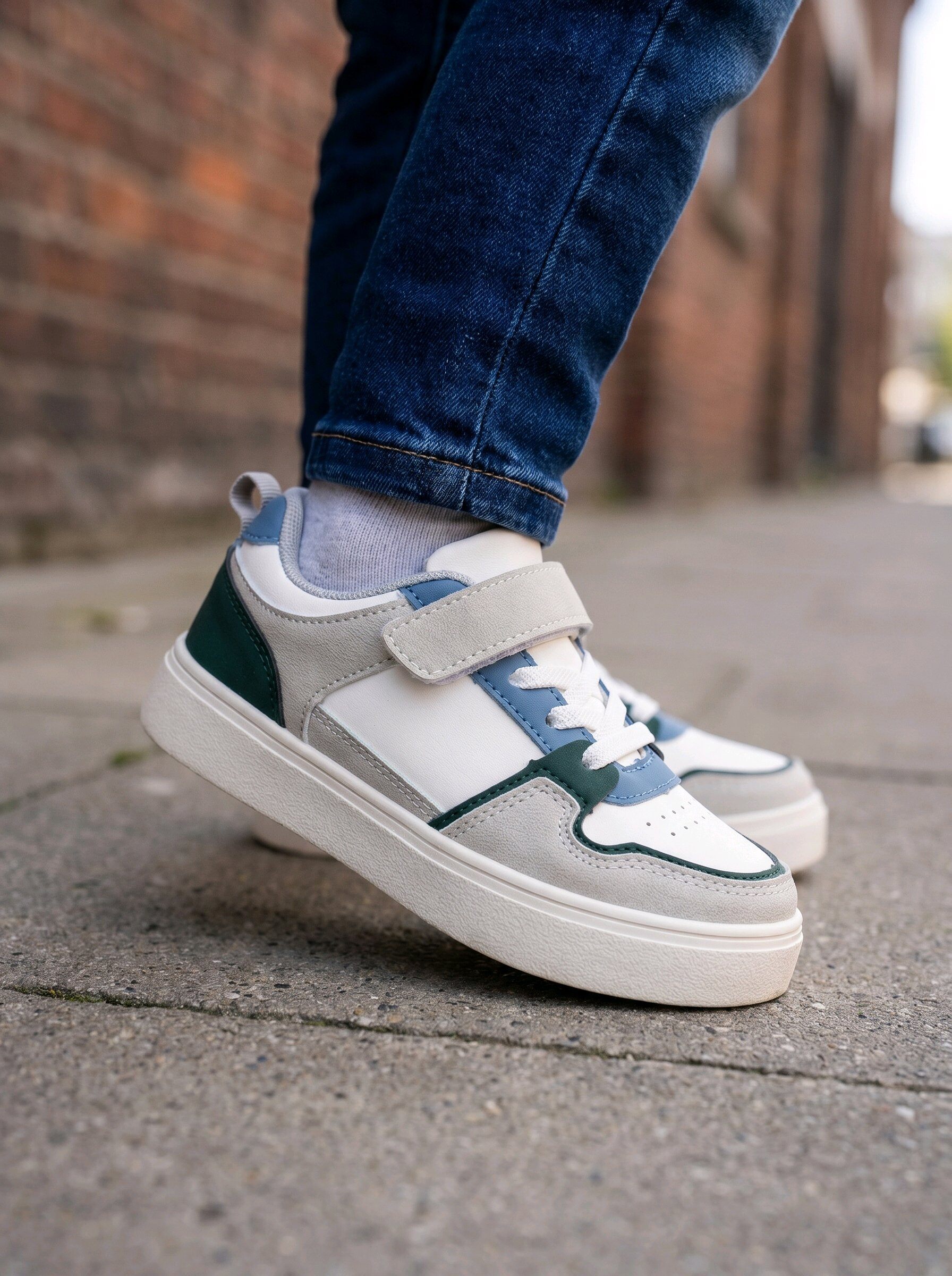 Grossiste mikelo - Sneakers enfants