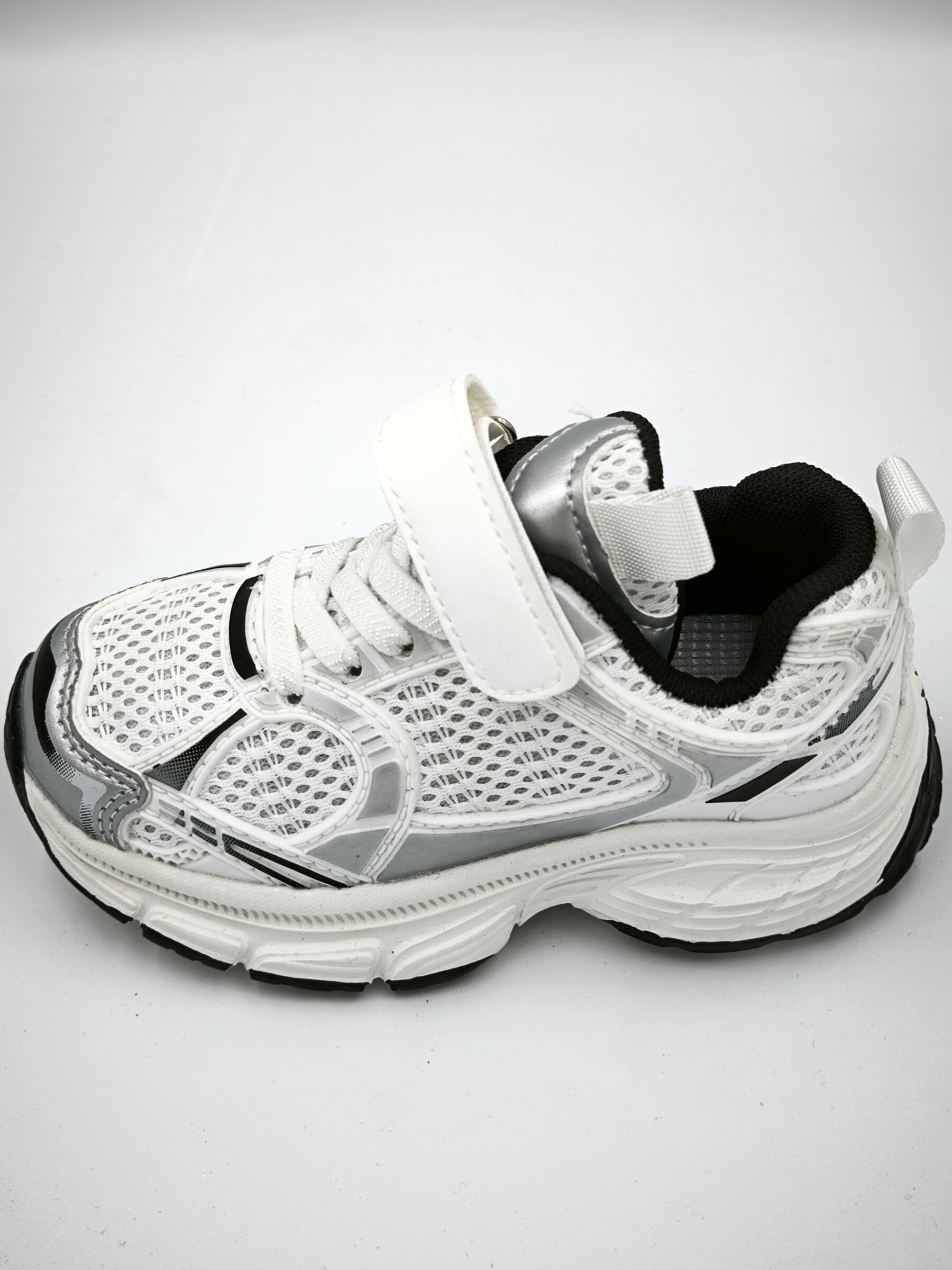 Wholesaler MIKELO SHOES - Children's basketball