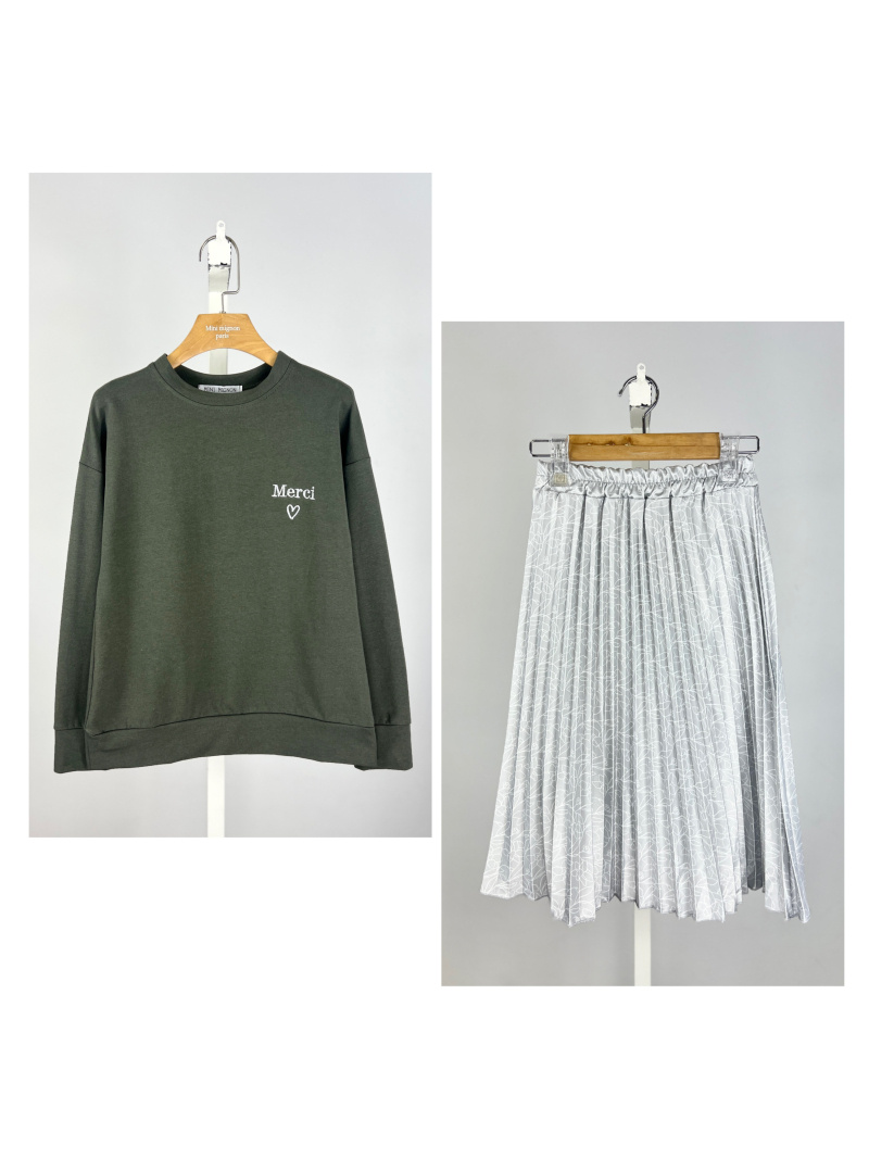 Grossista Mini Mignon Paris - Set composto da felpa in cotone ricamato e gonna in satin per ragazze
