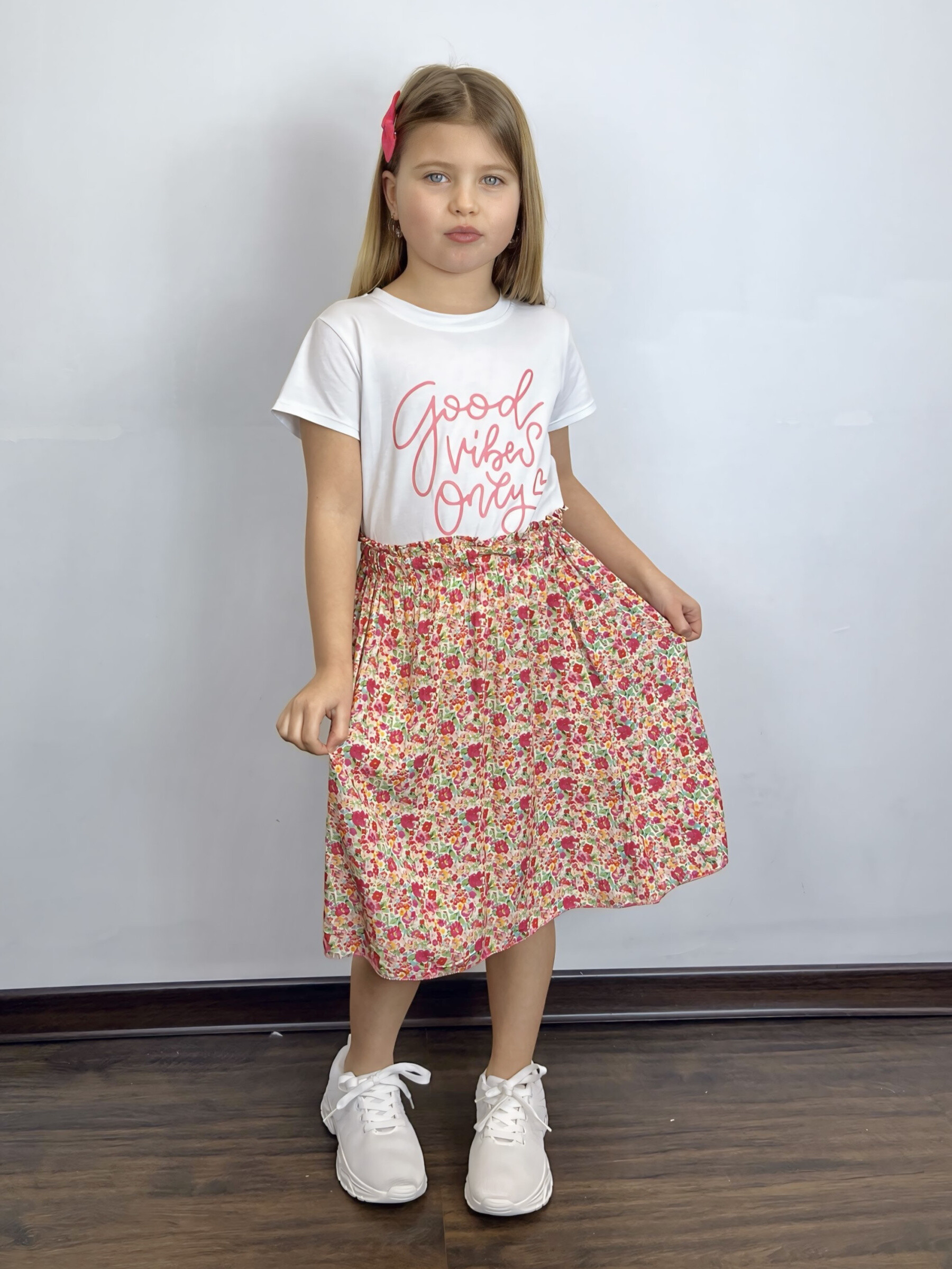 Grossista Mini Mignon Paris - T-shirt di cotone e gonna fiorita per ragazze