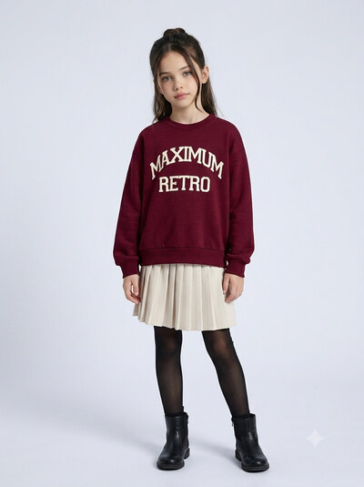 Grossiste Mini Mignon Paris - Ensemble avec sweat en coton et jupe plissée pour fille Grossiste Mini Mignon Paris - Ensemble avec sweat en coton et jupe plissée pour fille